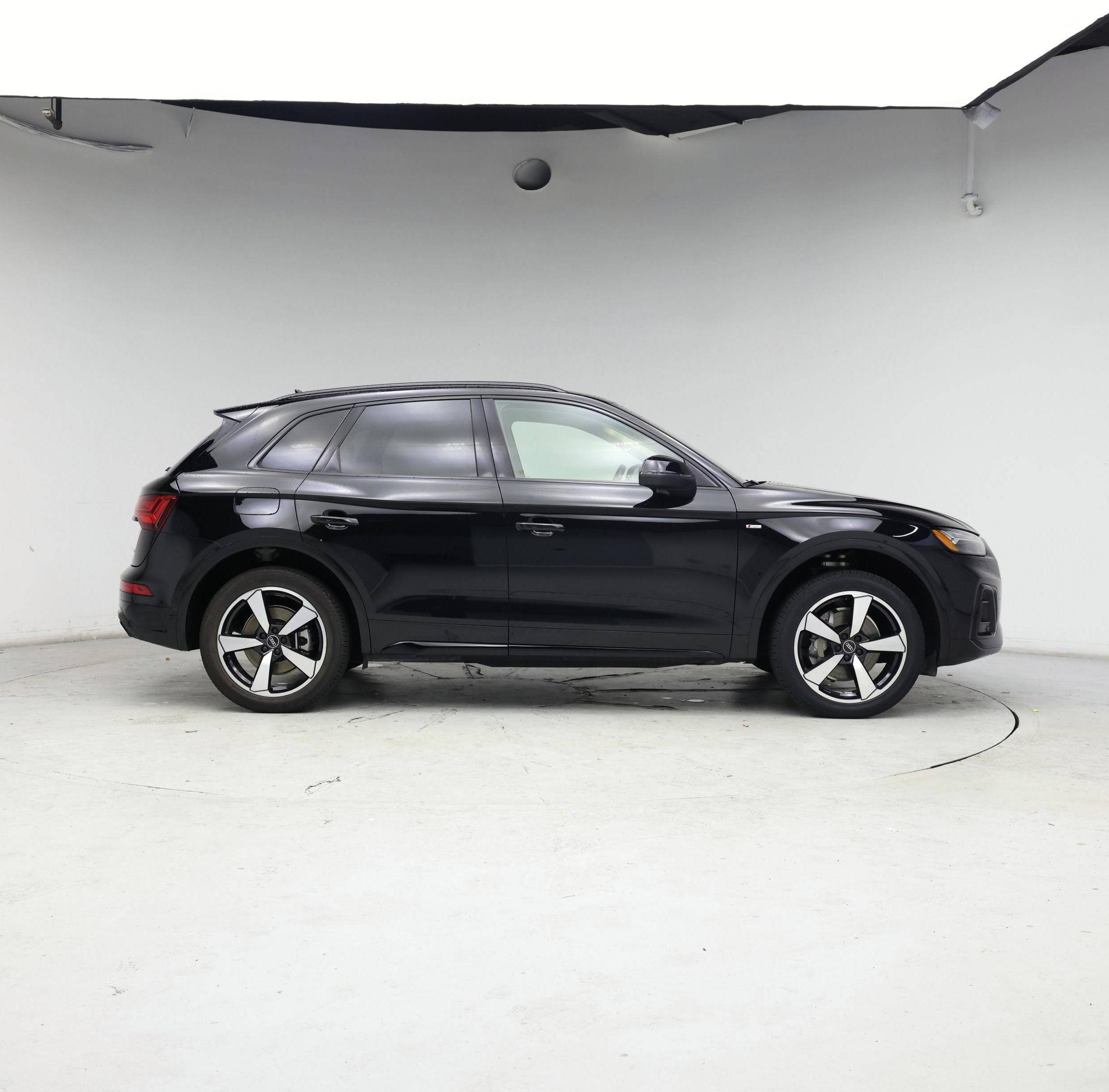 Thumbnail: 2022 Audi Q5 - 7