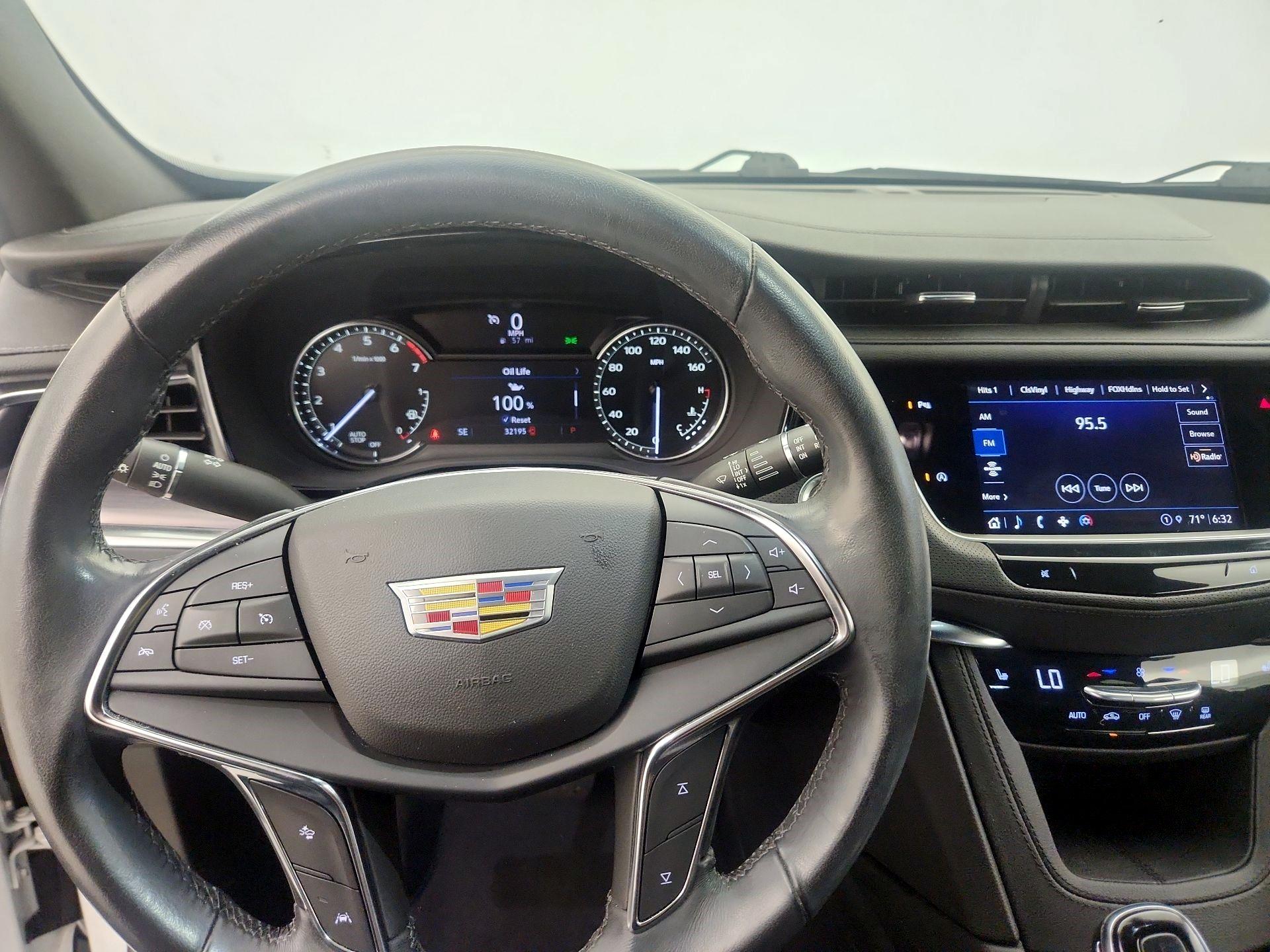 Thumbnail: 2022 Cadillac XT5 - 9