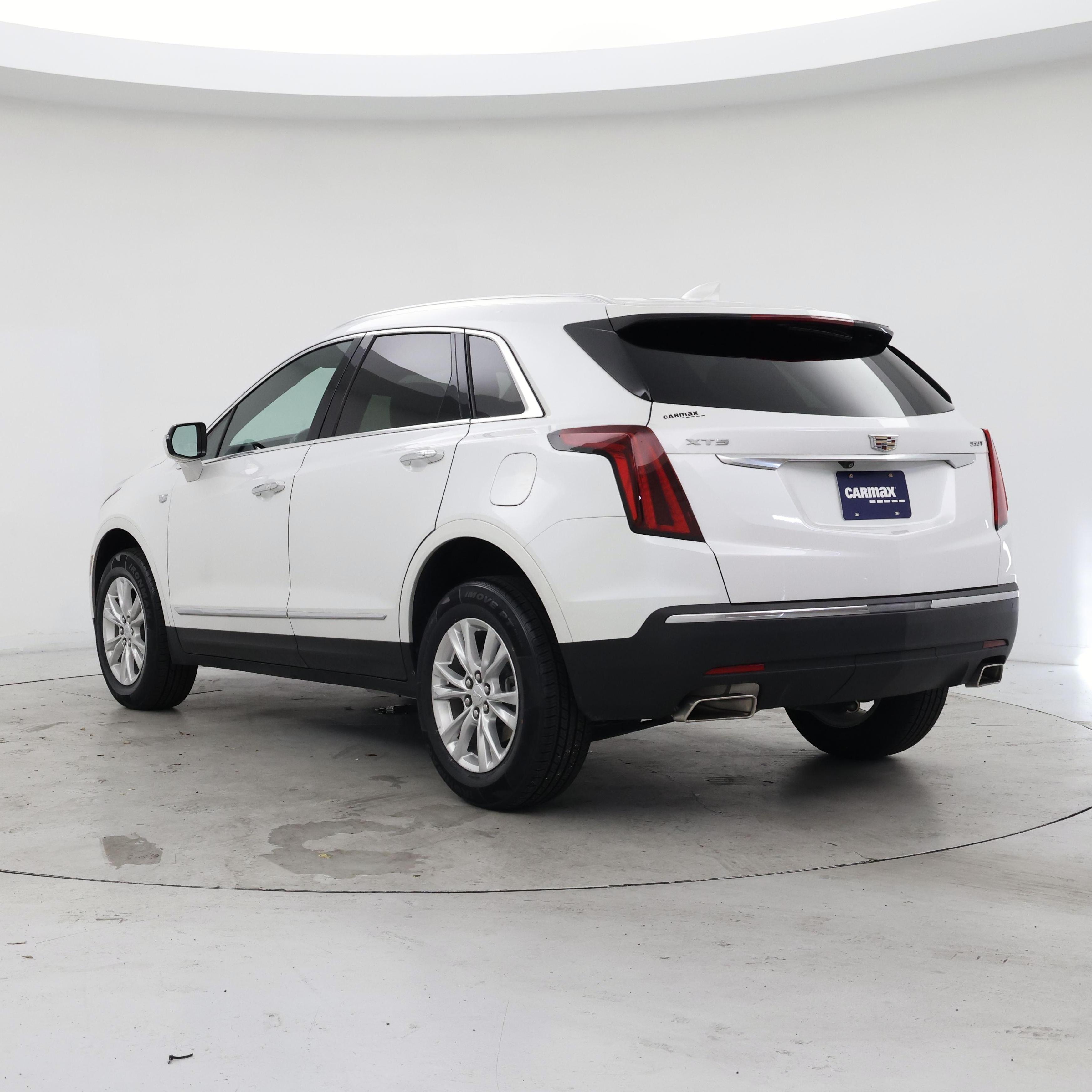 Thumbnail: 2022 Cadillac XT5 - 2