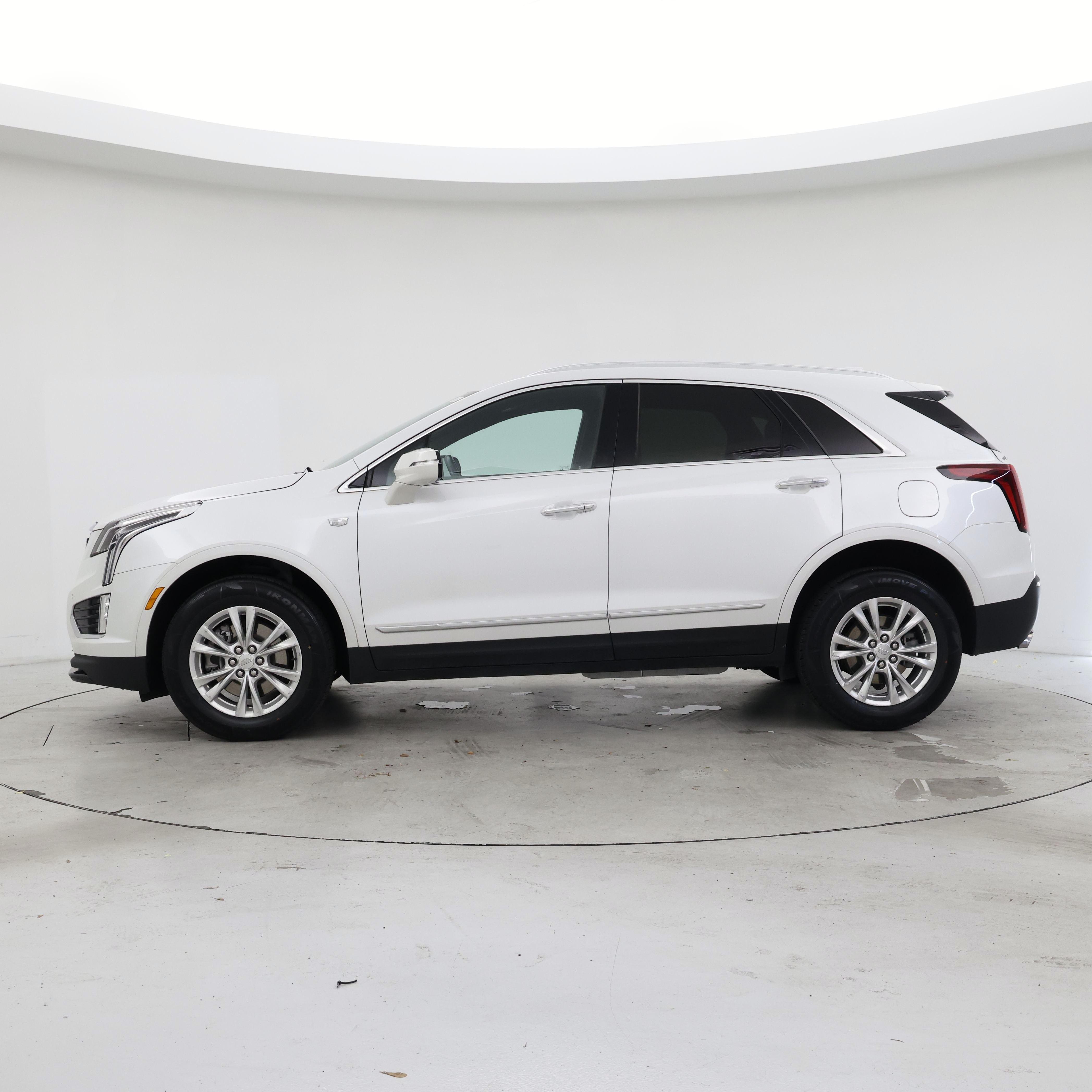 Thumbnail: 2022 Cadillac XT5 - 3