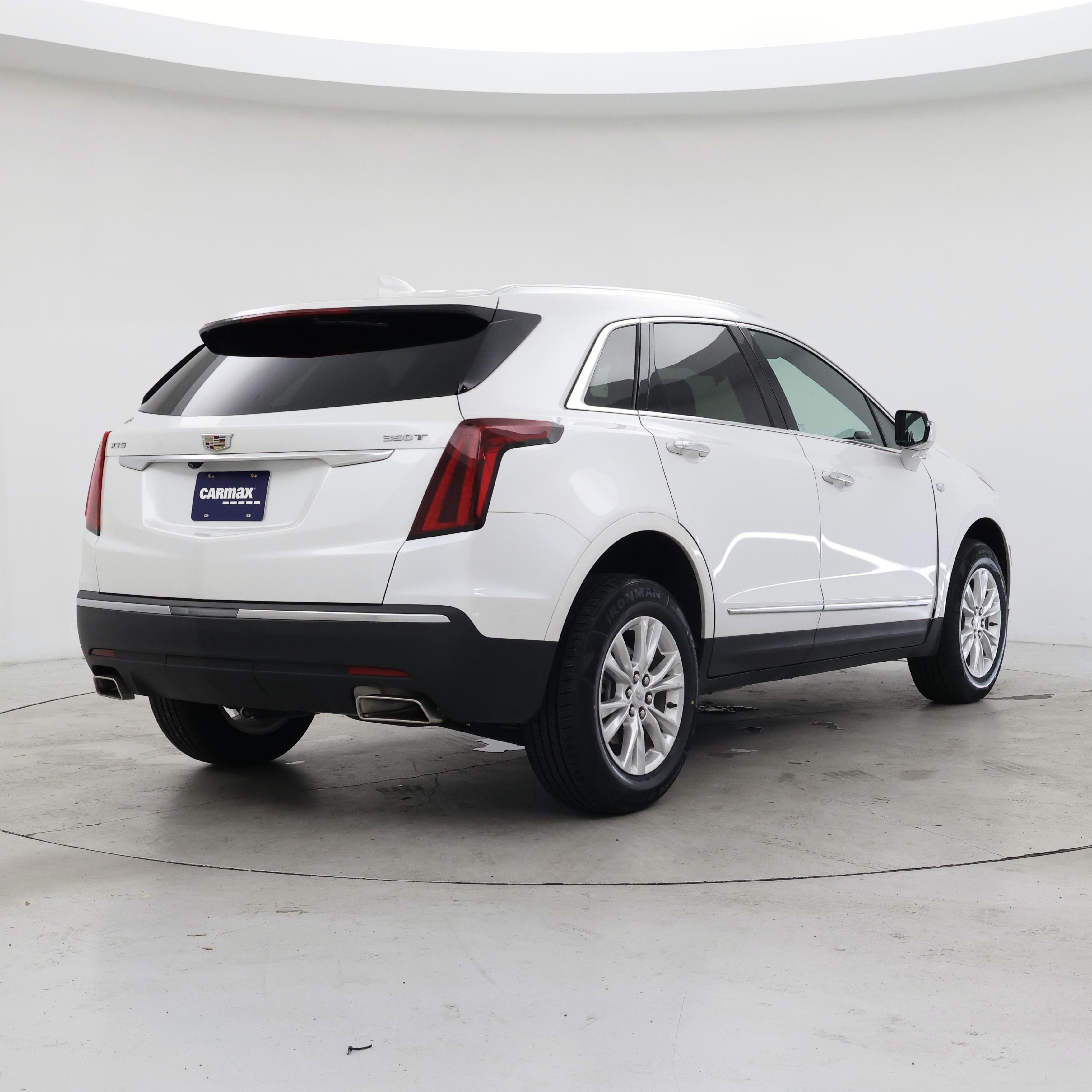 Thumbnail: 2022 Cadillac XT5 - 8