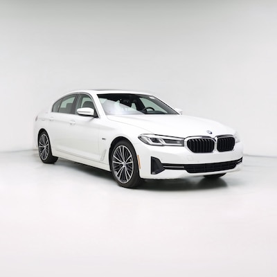 White 2022 BMW 530e Plug-in Hybrid