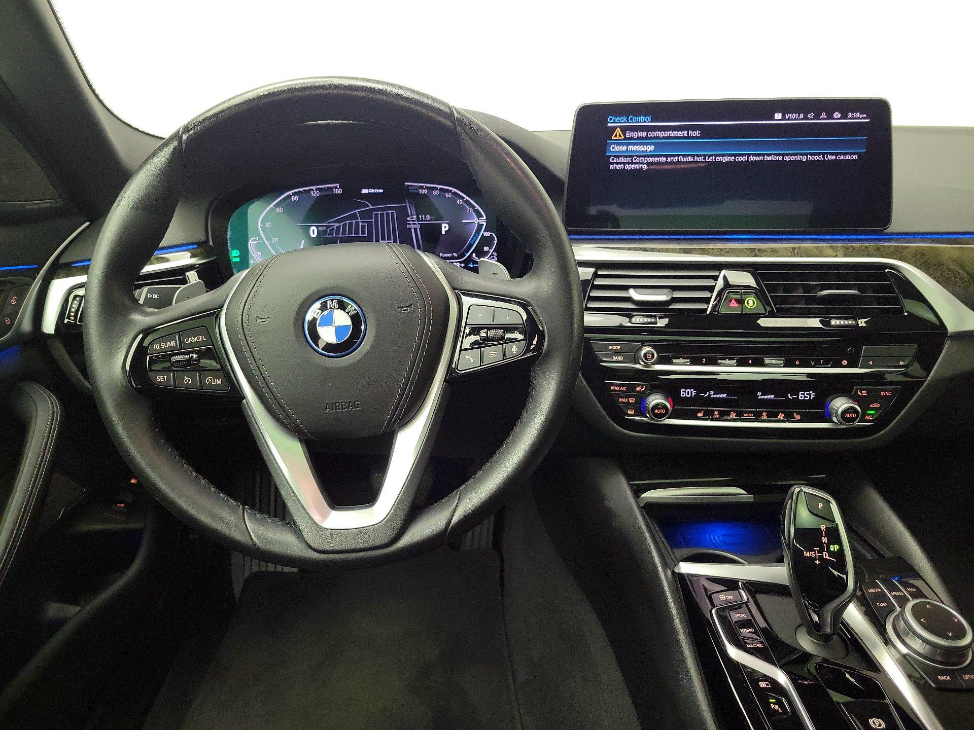 Thumbnail: 2022 BMW 5 Series - 10