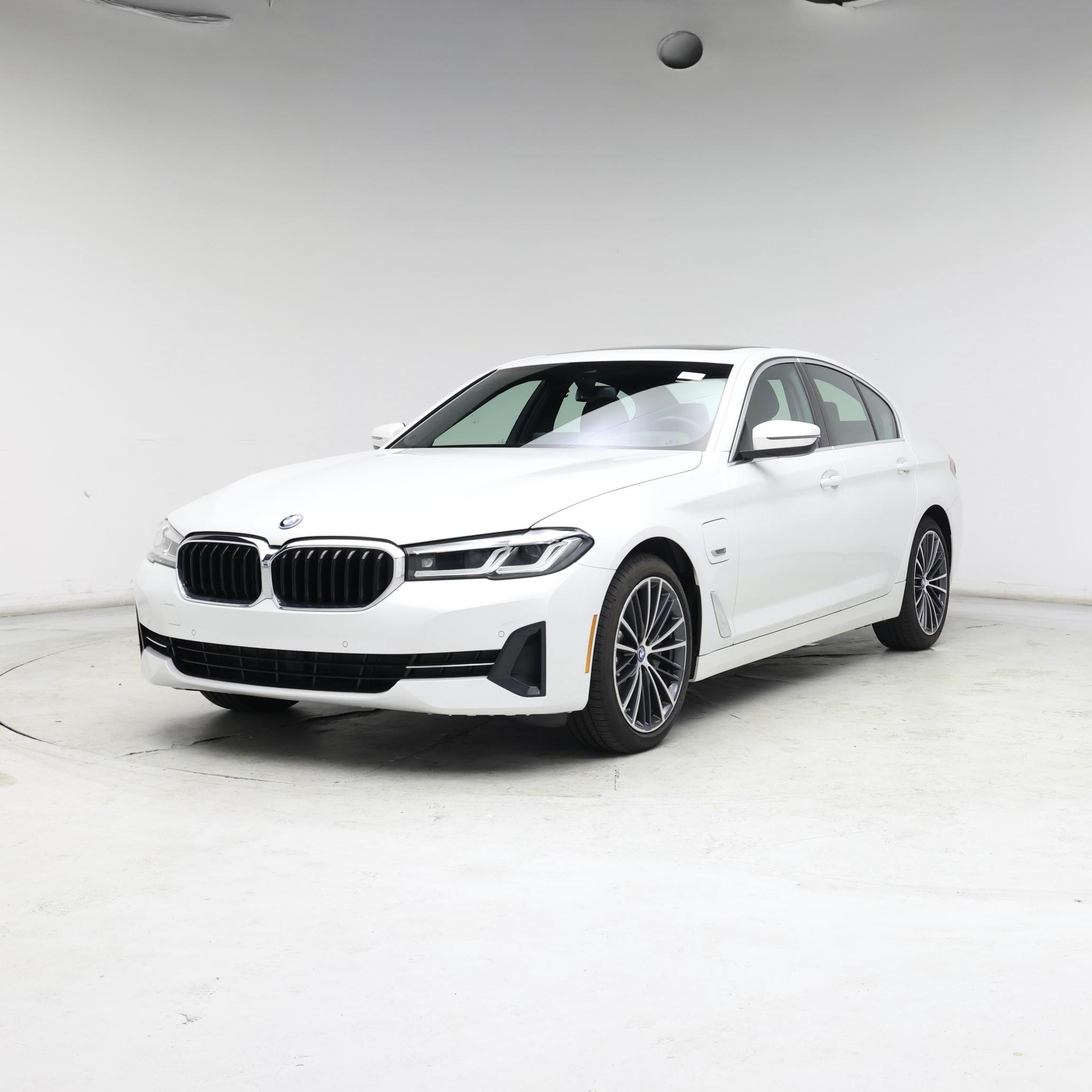 Thumbnail: 2022 BMW 5 Series - 4