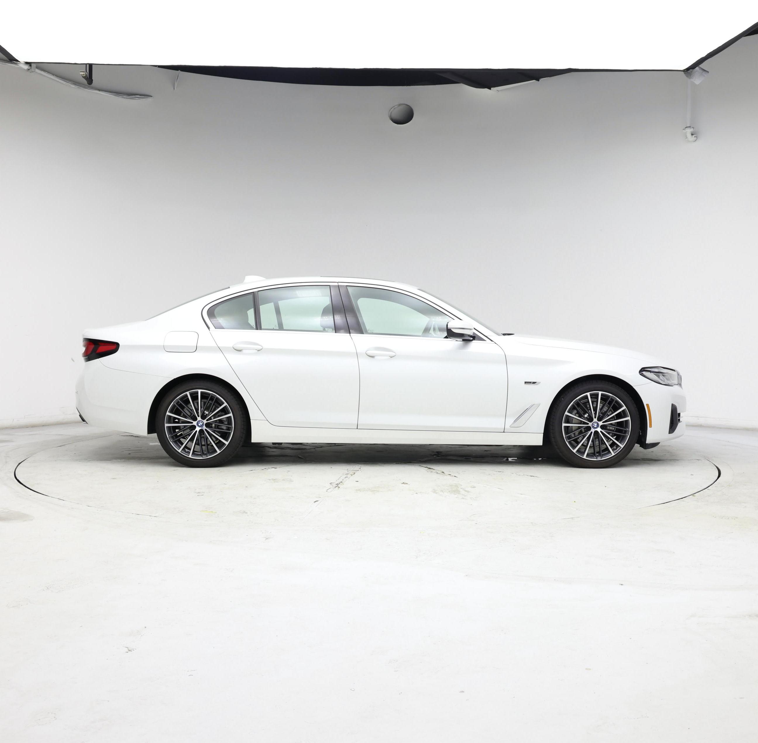 Thumbnail: 2022 BMW 5 Series - 7