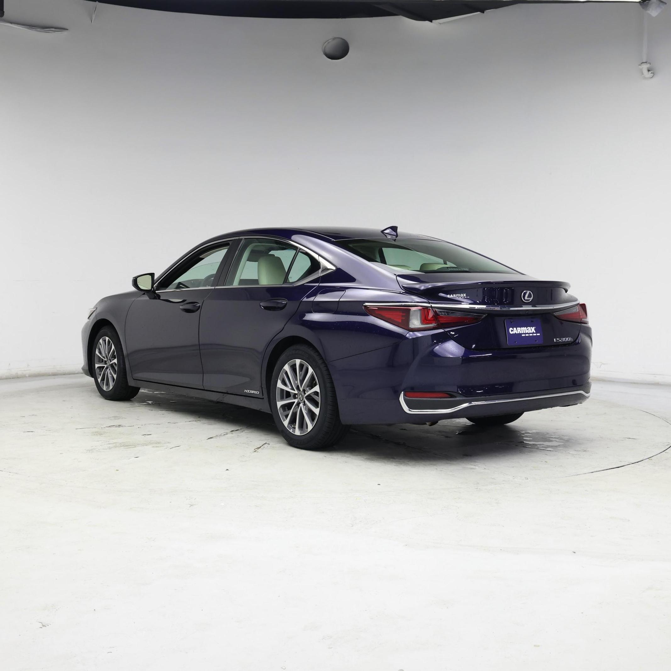 Thumbnail: 2022 Lexus ES - 2
