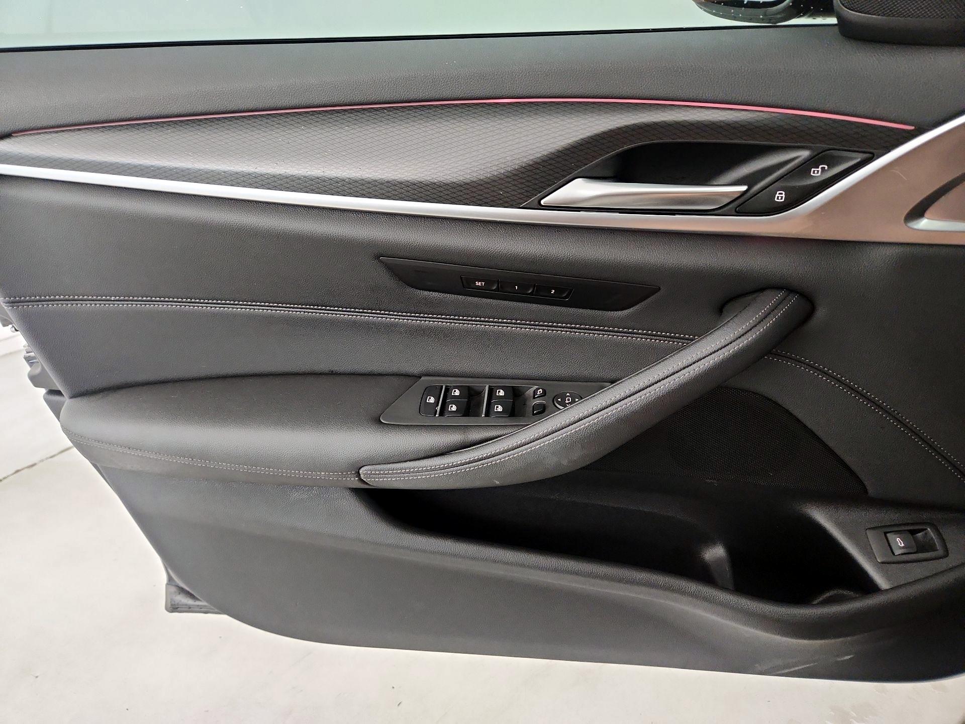 Thumbnail: 2023 BMW 5 Series - 12