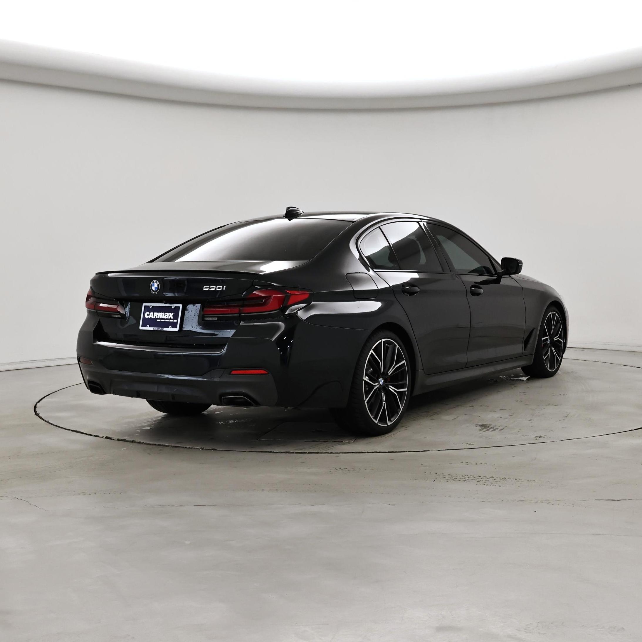 Thumbnail: 2023 BMW 5 Series - 8