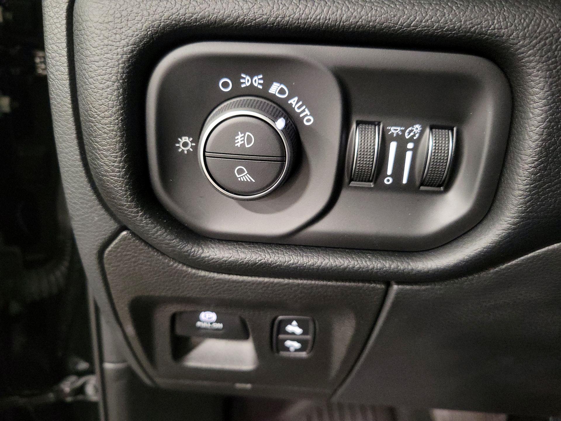 Thumbnail: 2021 RAM 1500 - 13