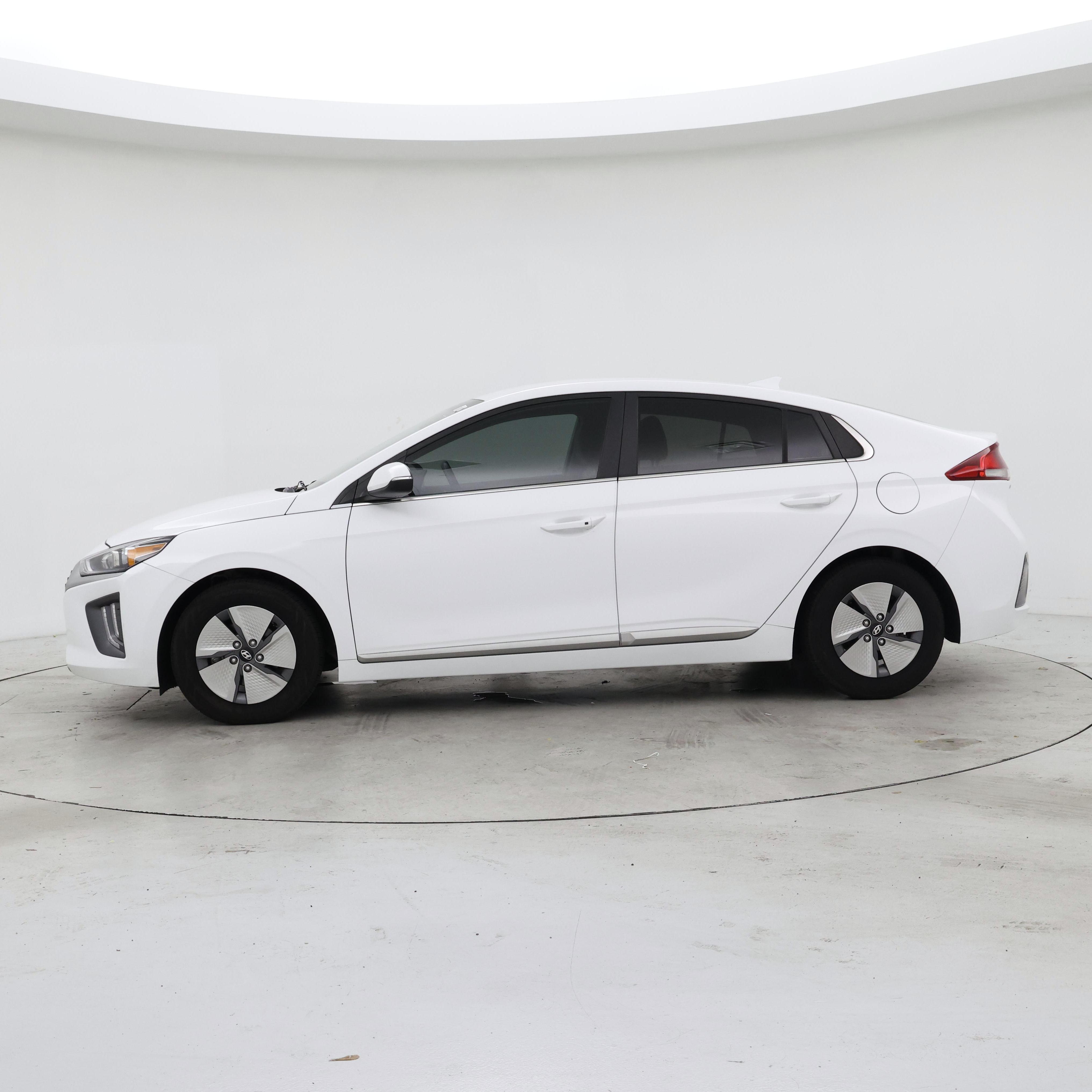 Thumbnail: 2022 Hyundai Ioniq - 3