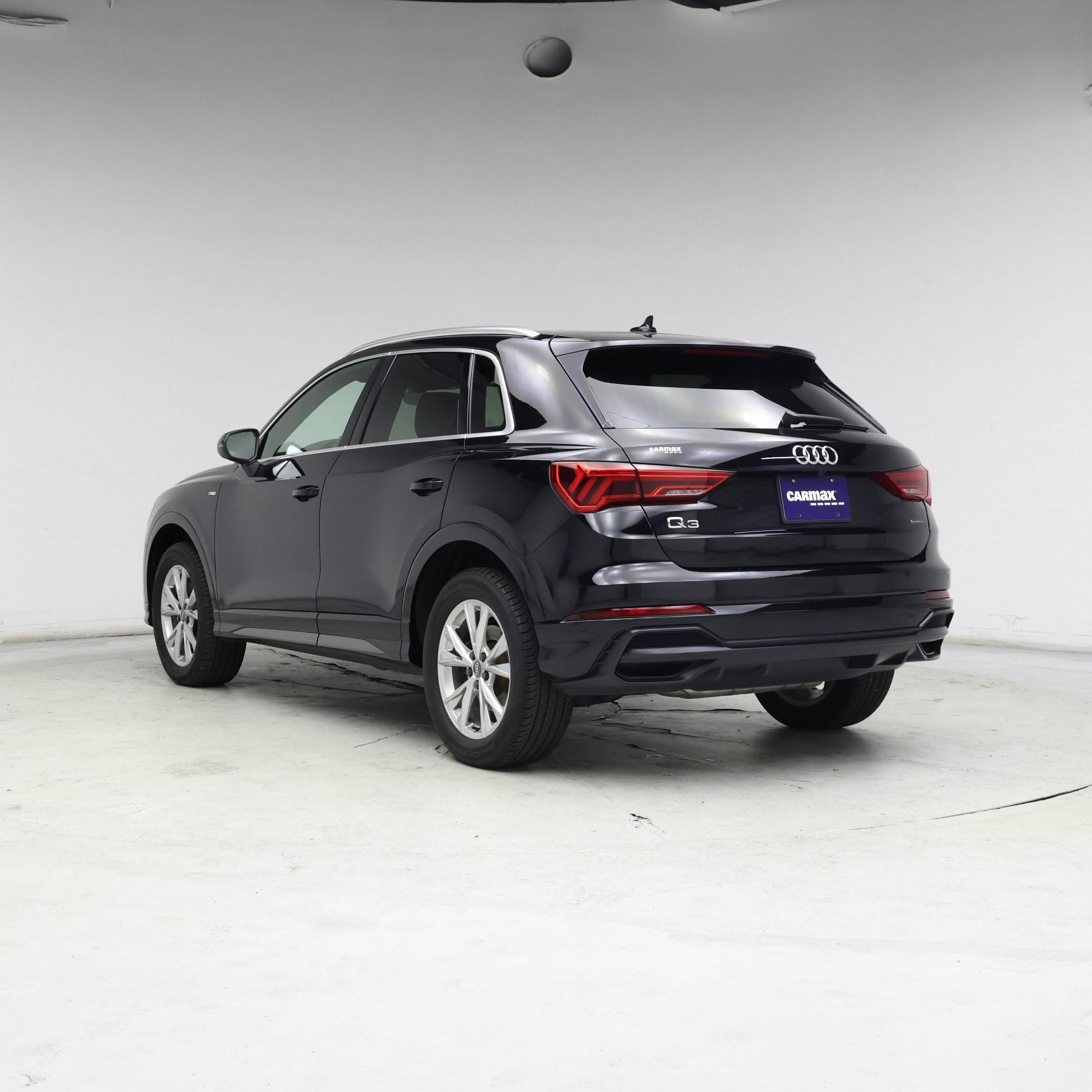Thumbnail: 2021 Audi Q3 - 2