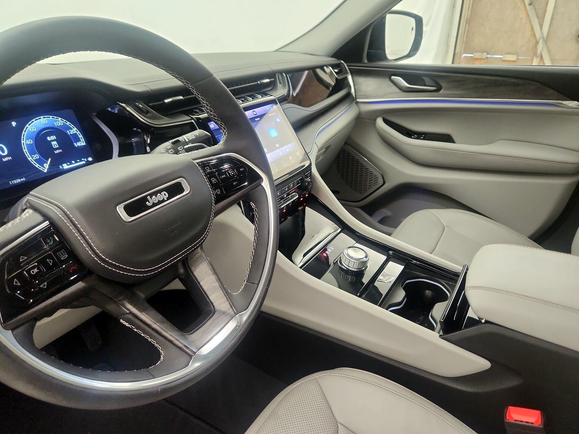 Thumbnail: 2023 Jeep Grand Cherokee - 11