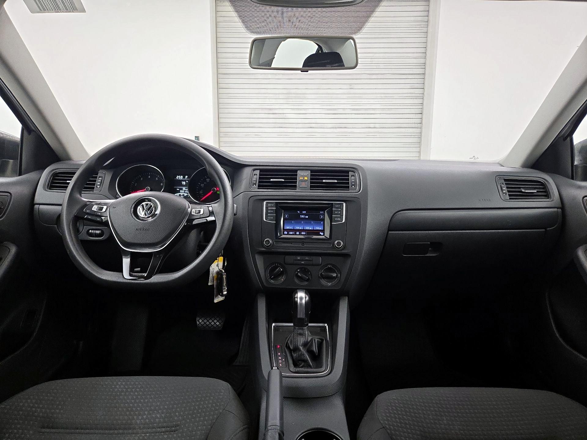 Thumbnail: 2016 Volkswagen Jetta - 8