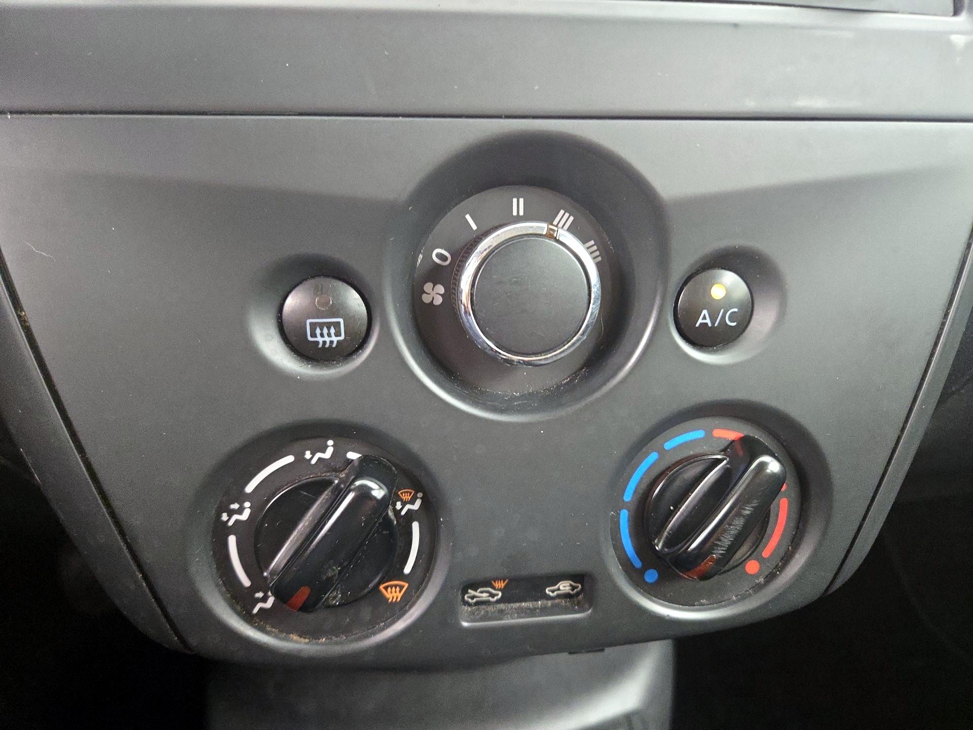 Thumbnail: 2016 Nissan Versa - 15