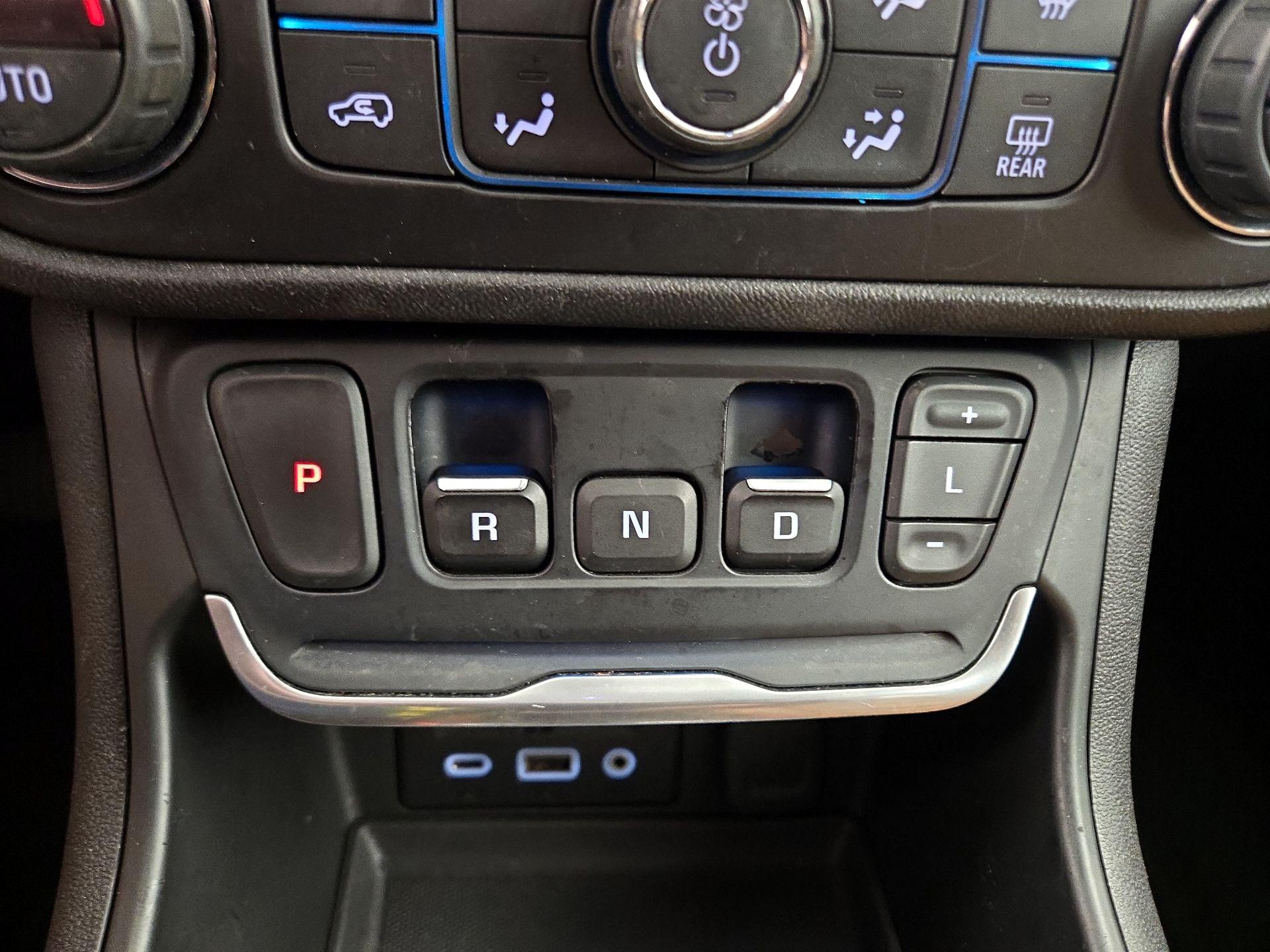 Thumbnail: 2018 GMC Terrain - 18