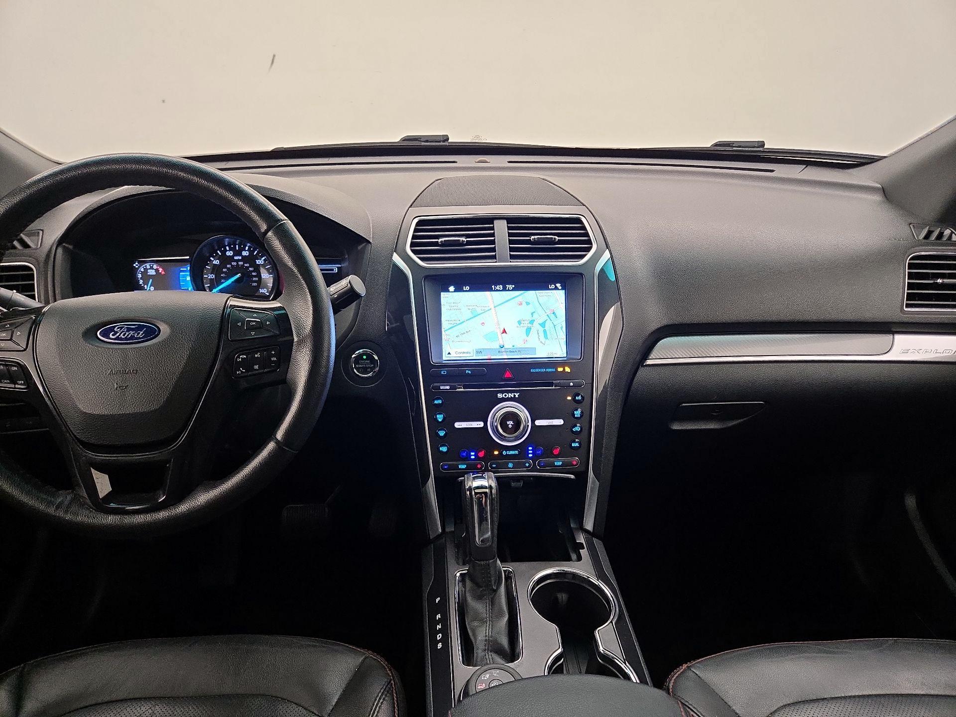 Thumbnail: 2017 Ford Explorer - 9