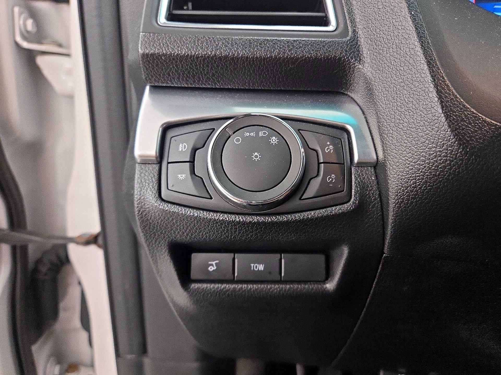 Thumbnail: 2017 Ford Explorer - 13