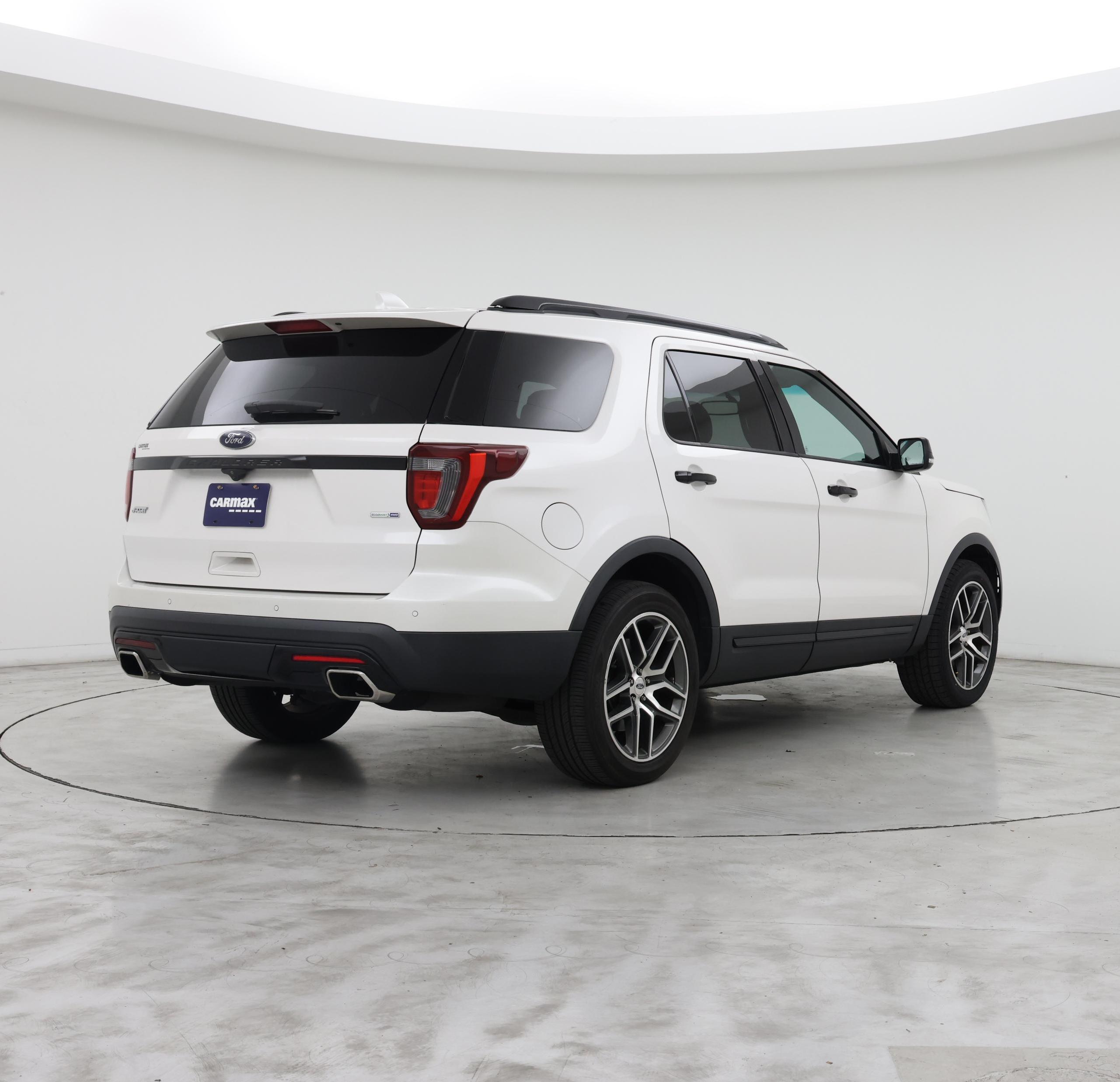 Thumbnail: 2017 Ford Explorer - 8