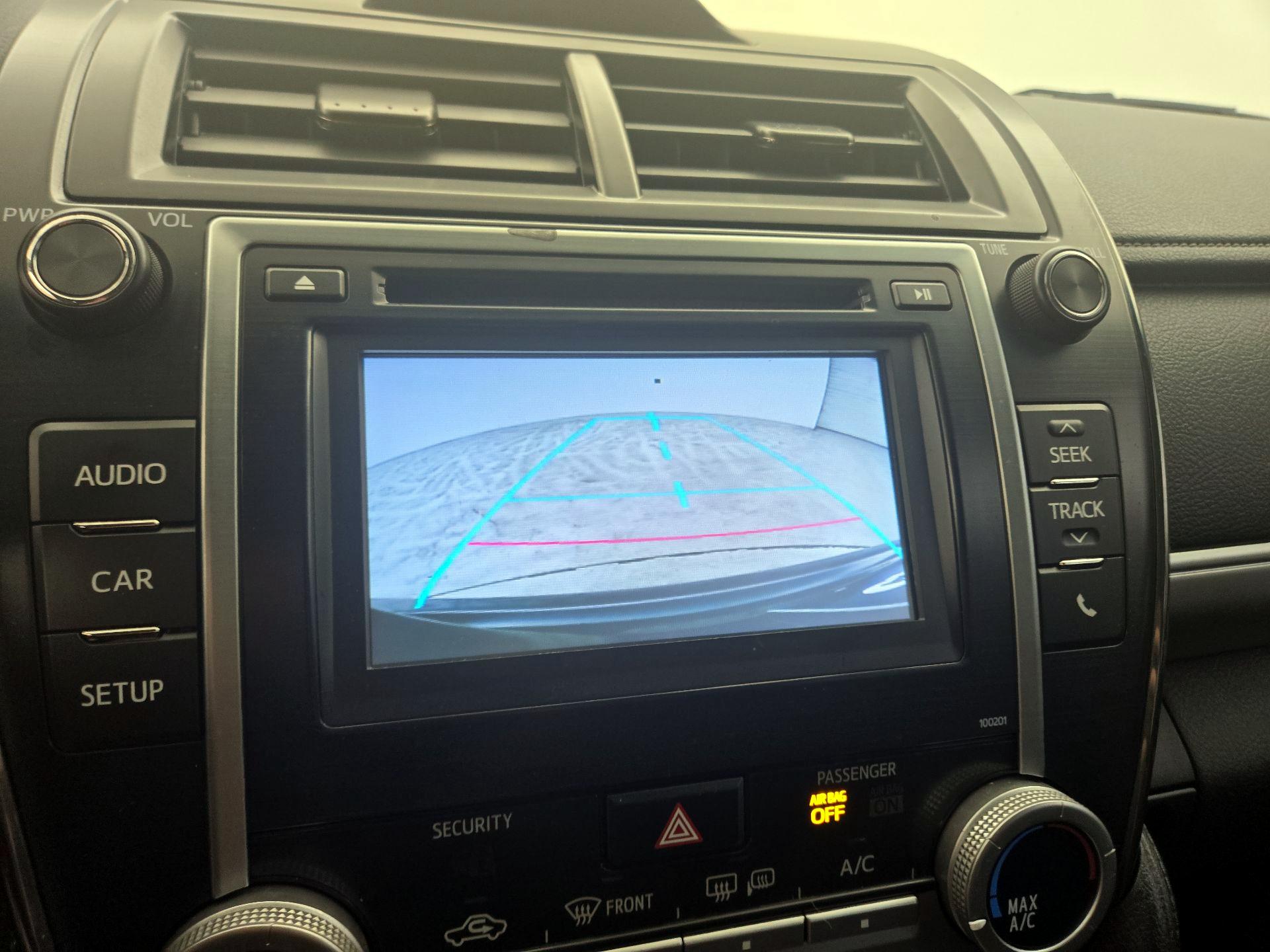 Thumbnail: 2014 Toyota Camry - 14