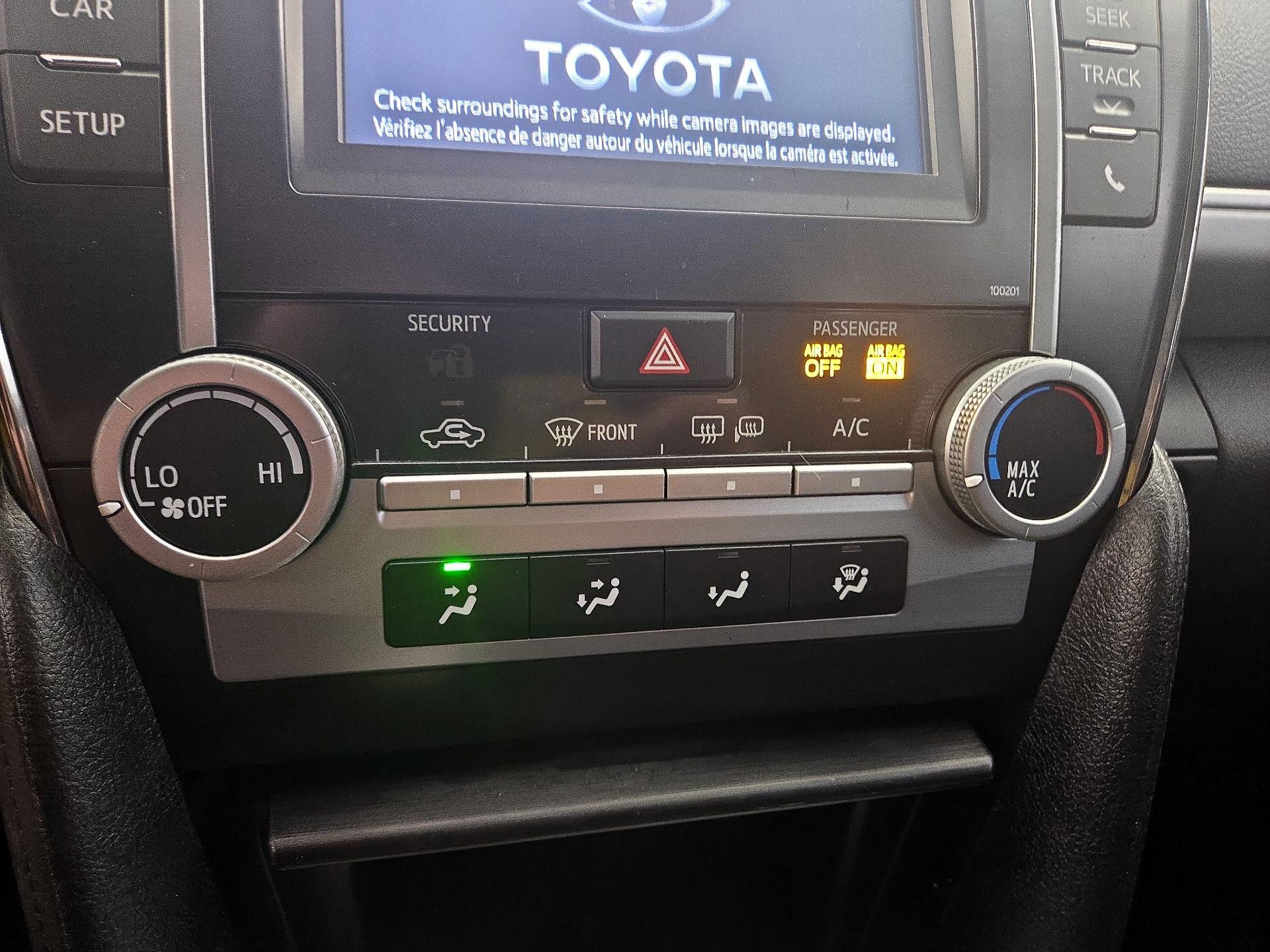 Thumbnail: 2014 Toyota Camry - 16
