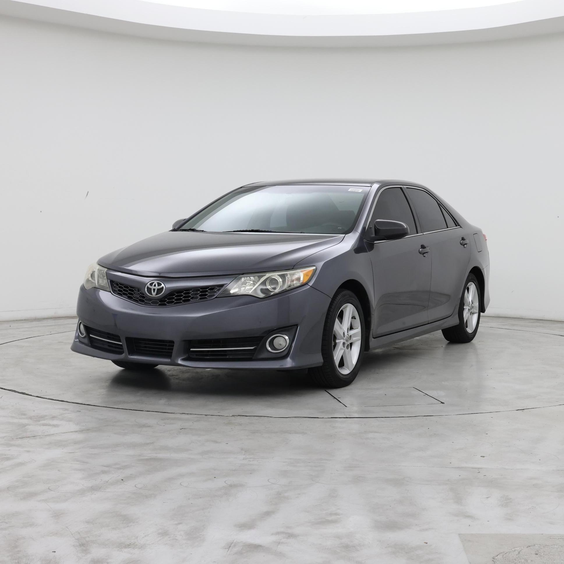 Thumbnail: 2014 Toyota Camry - 4