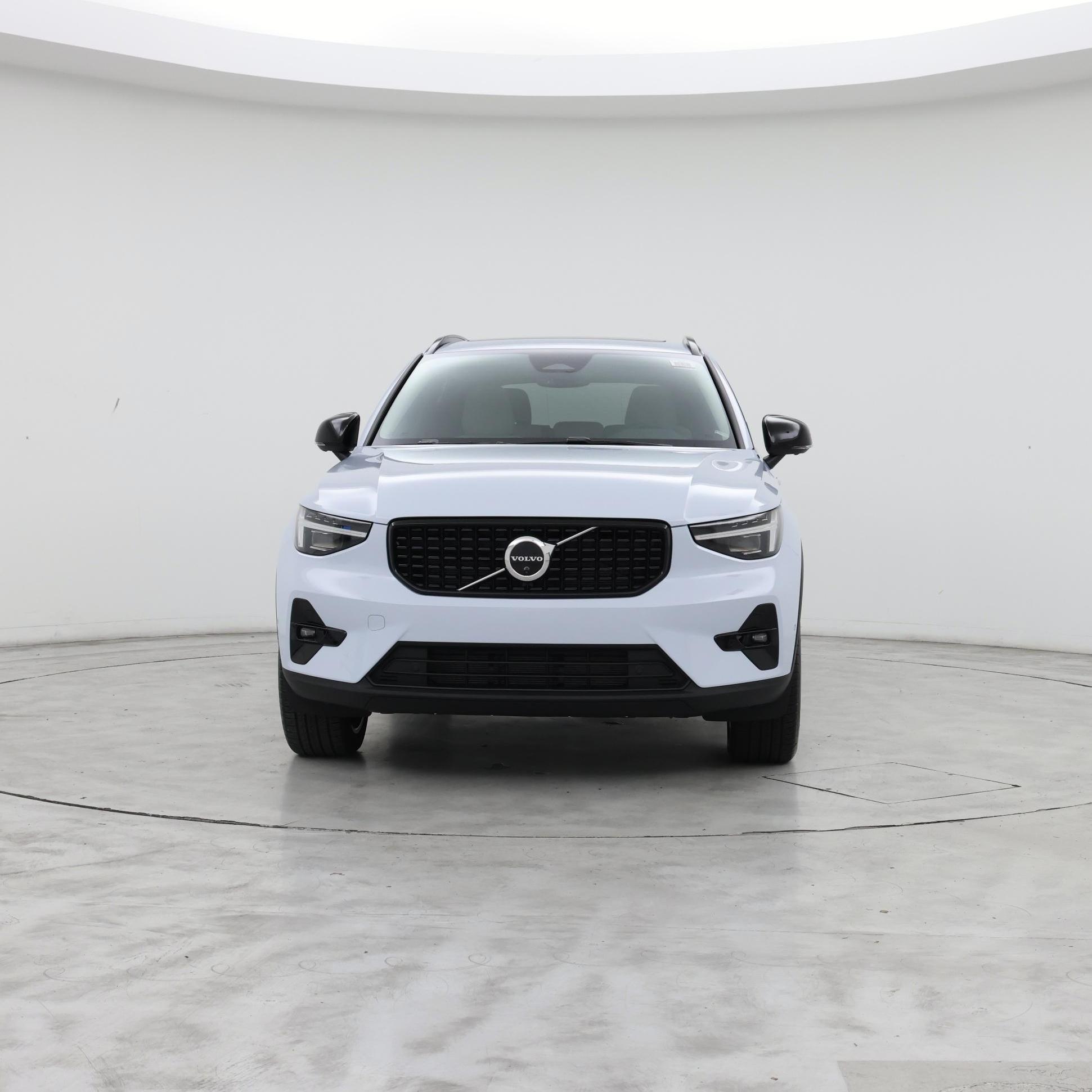 Thumbnail: 2025 Volvo XC40 - 5