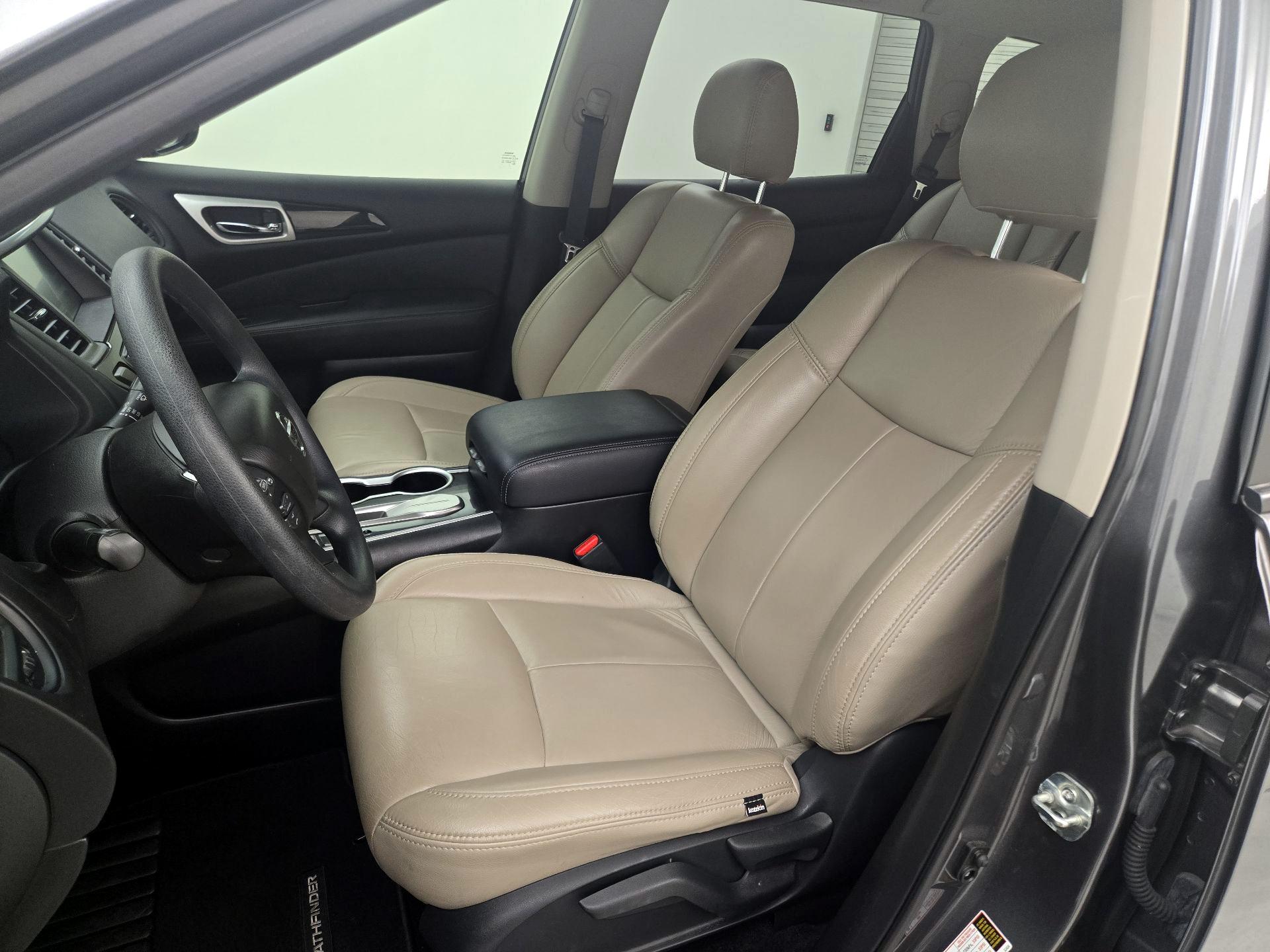 Thumbnail: 2019 Nissan Pathfinder - 11