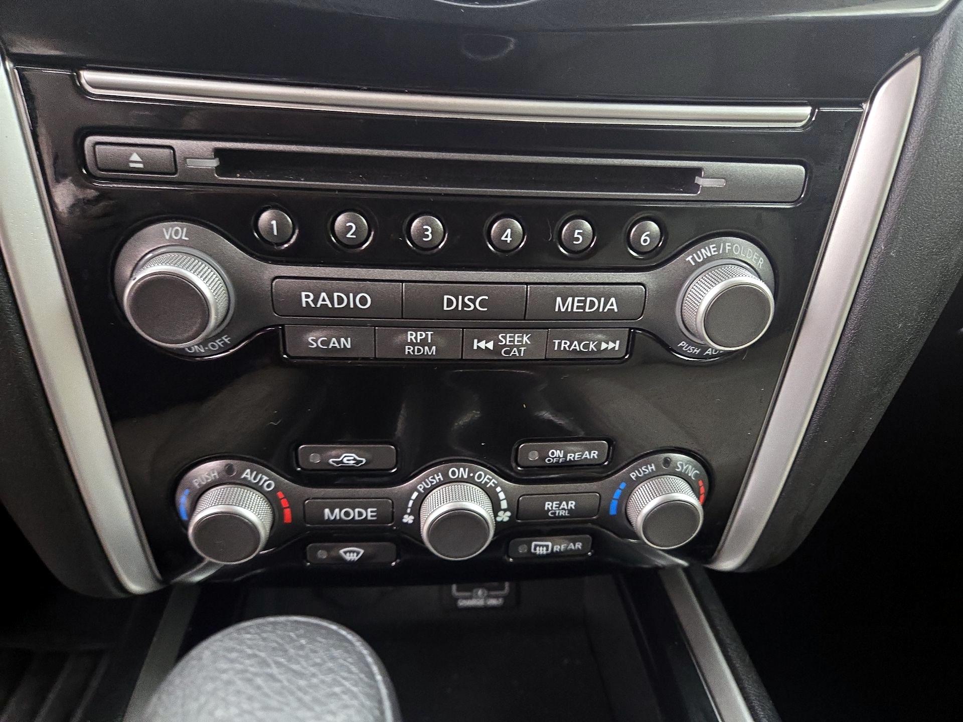Thumbnail: 2019 Nissan Pathfinder - 16