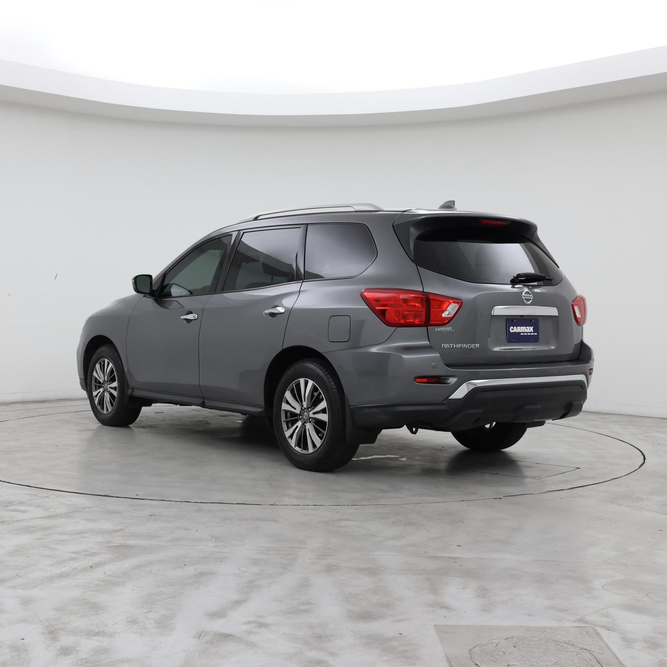 Thumbnail: 2019 Nissan Pathfinder - 2
