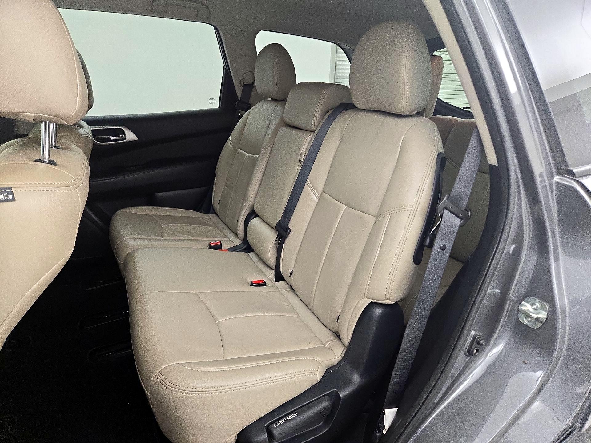 Thumbnail: 2019 Nissan Pathfinder - 19