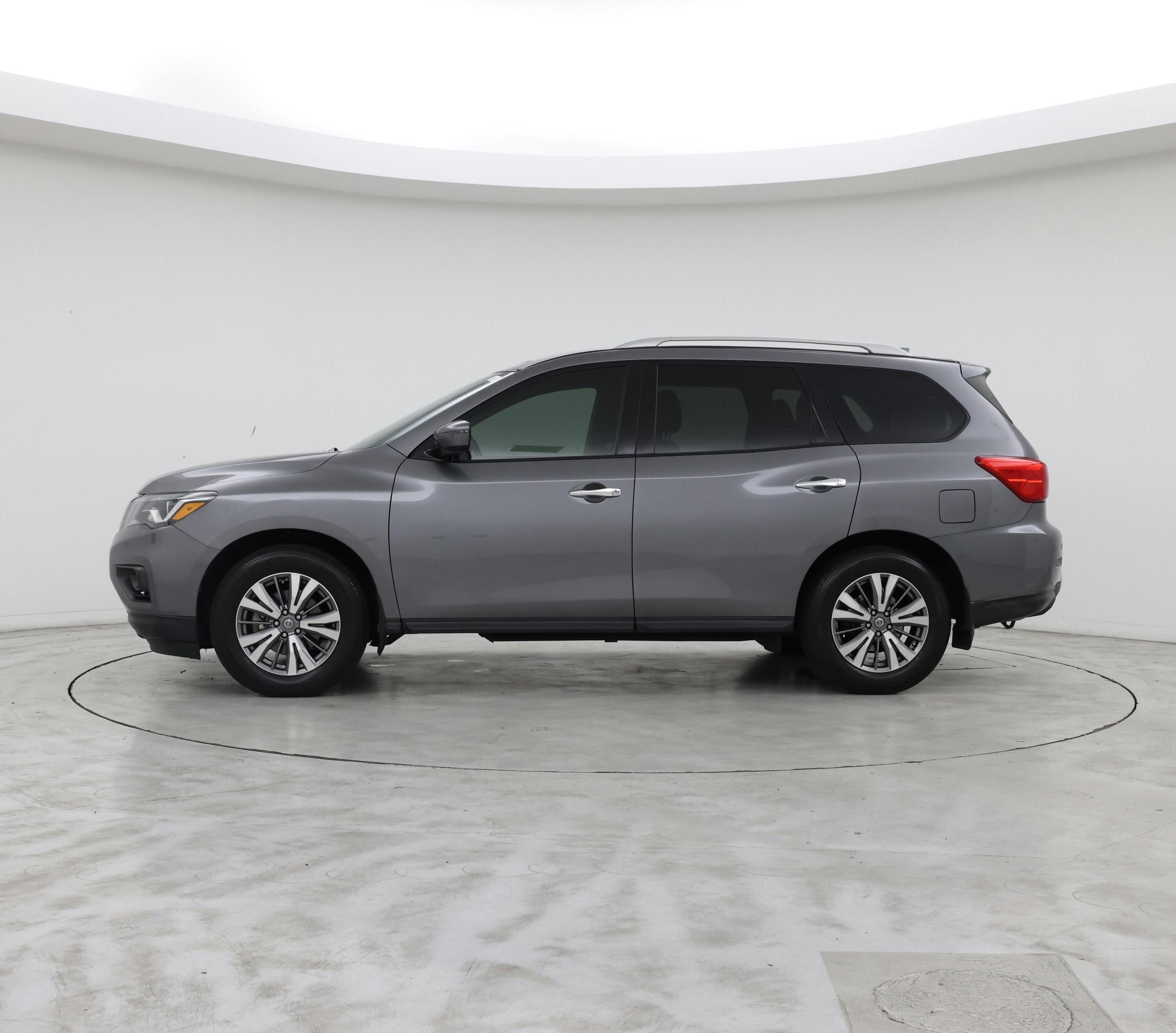 Thumbnail: 2019 Nissan Pathfinder - 3