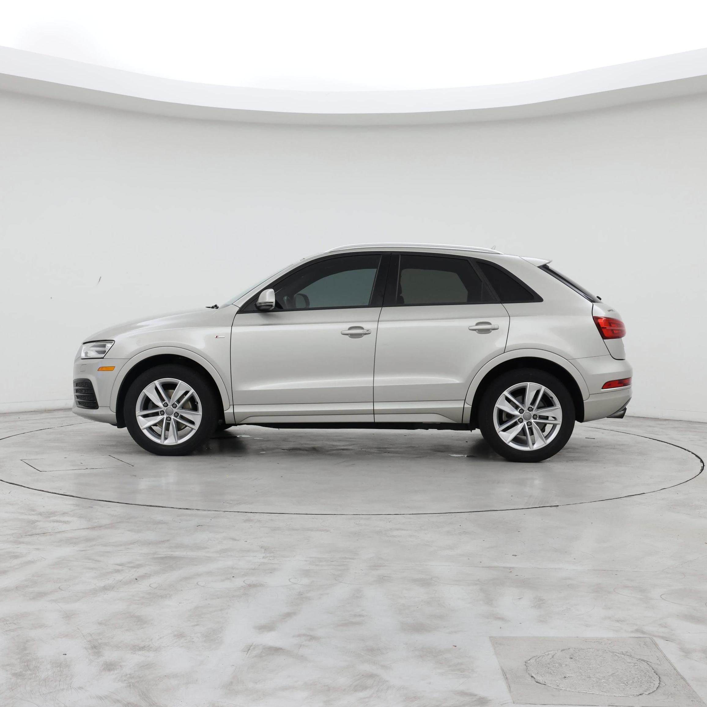 Thumbnail: 2018 Audi Q3 - 3