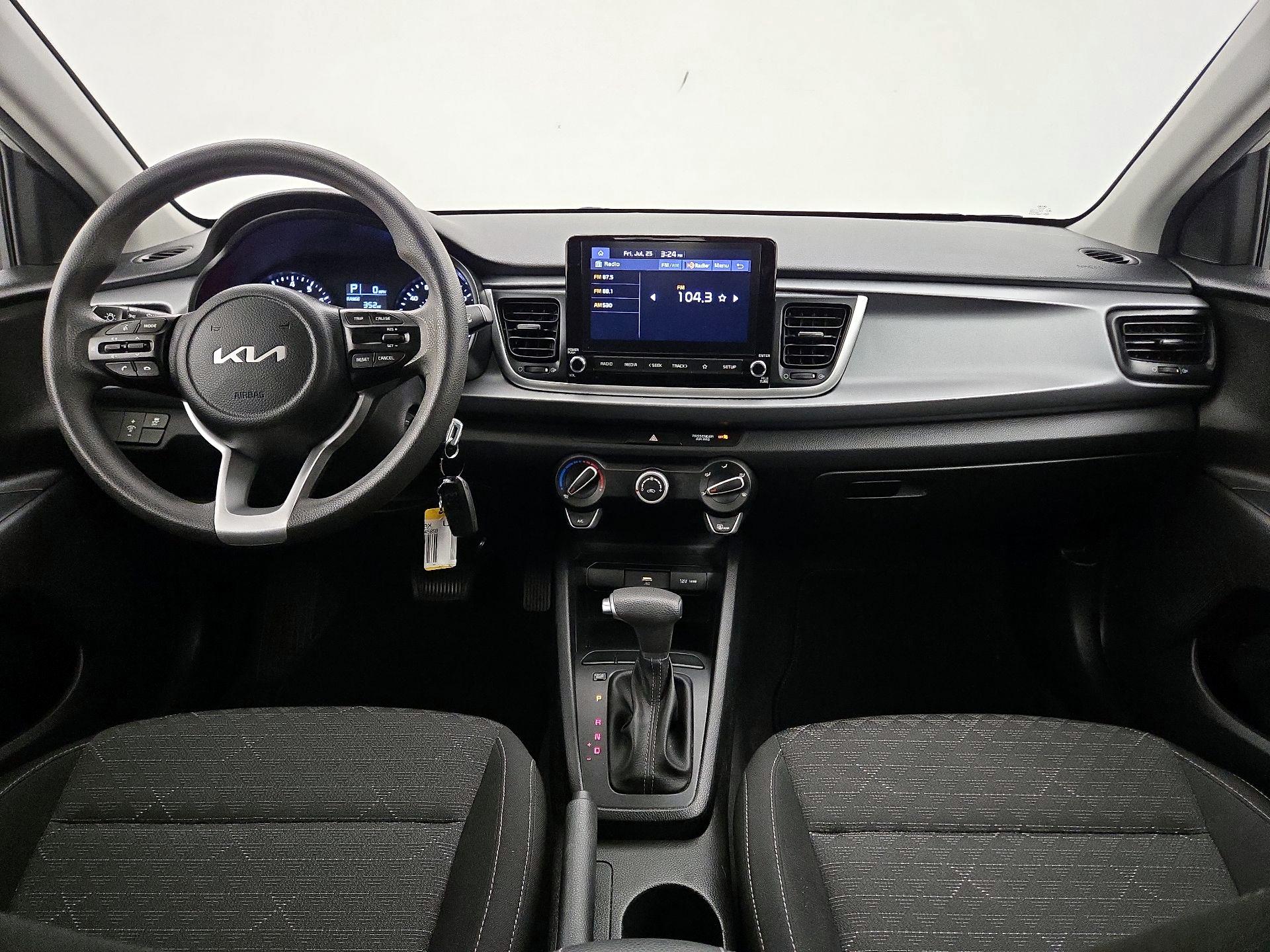 Thumbnail: 2022 Kia Rio - 9