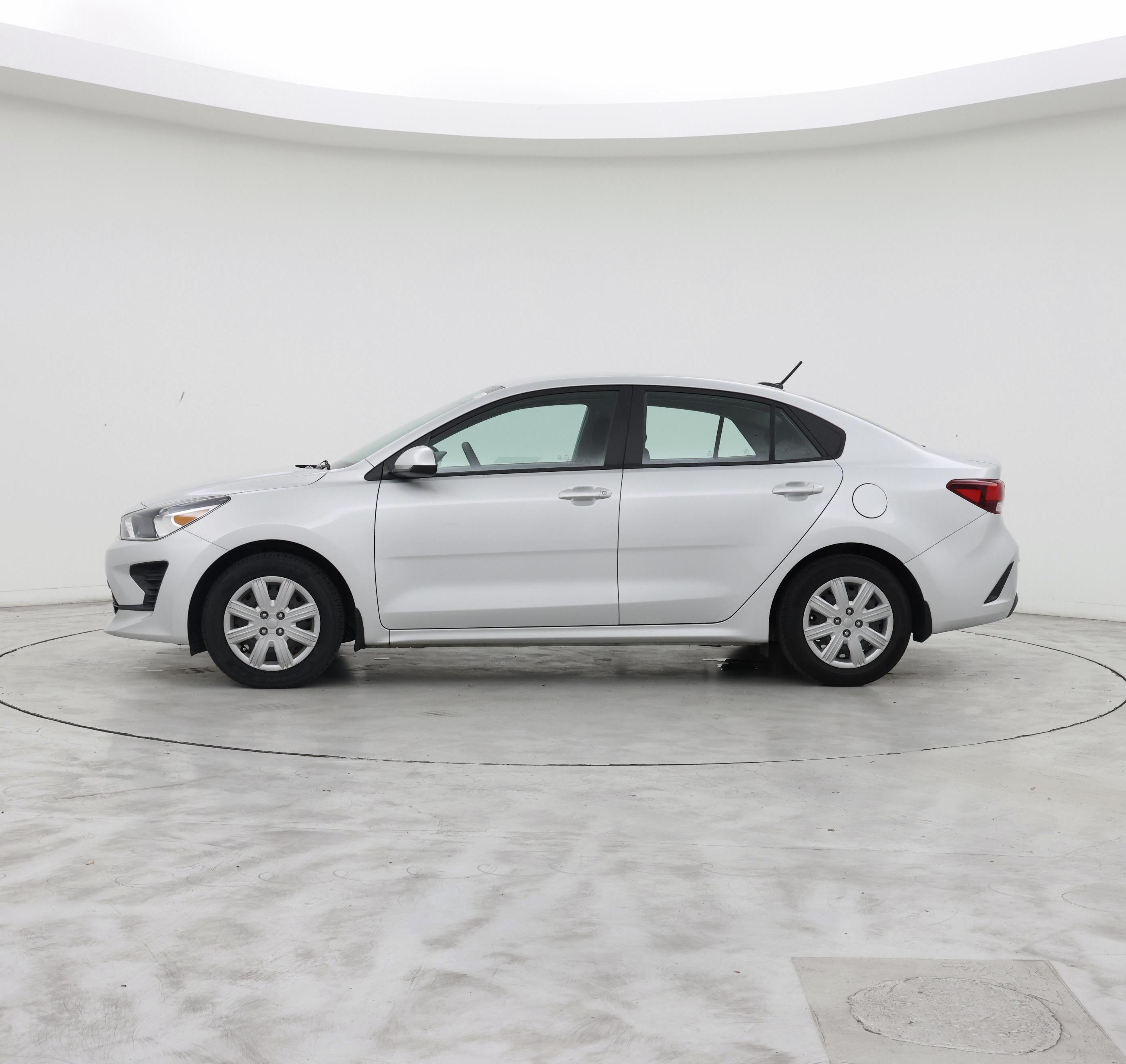 Thumbnail: 2022 Kia Rio - 3