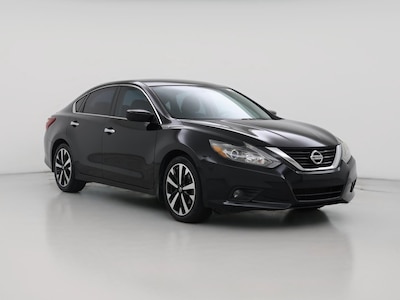 Black 2018 Nissan Altima SR
