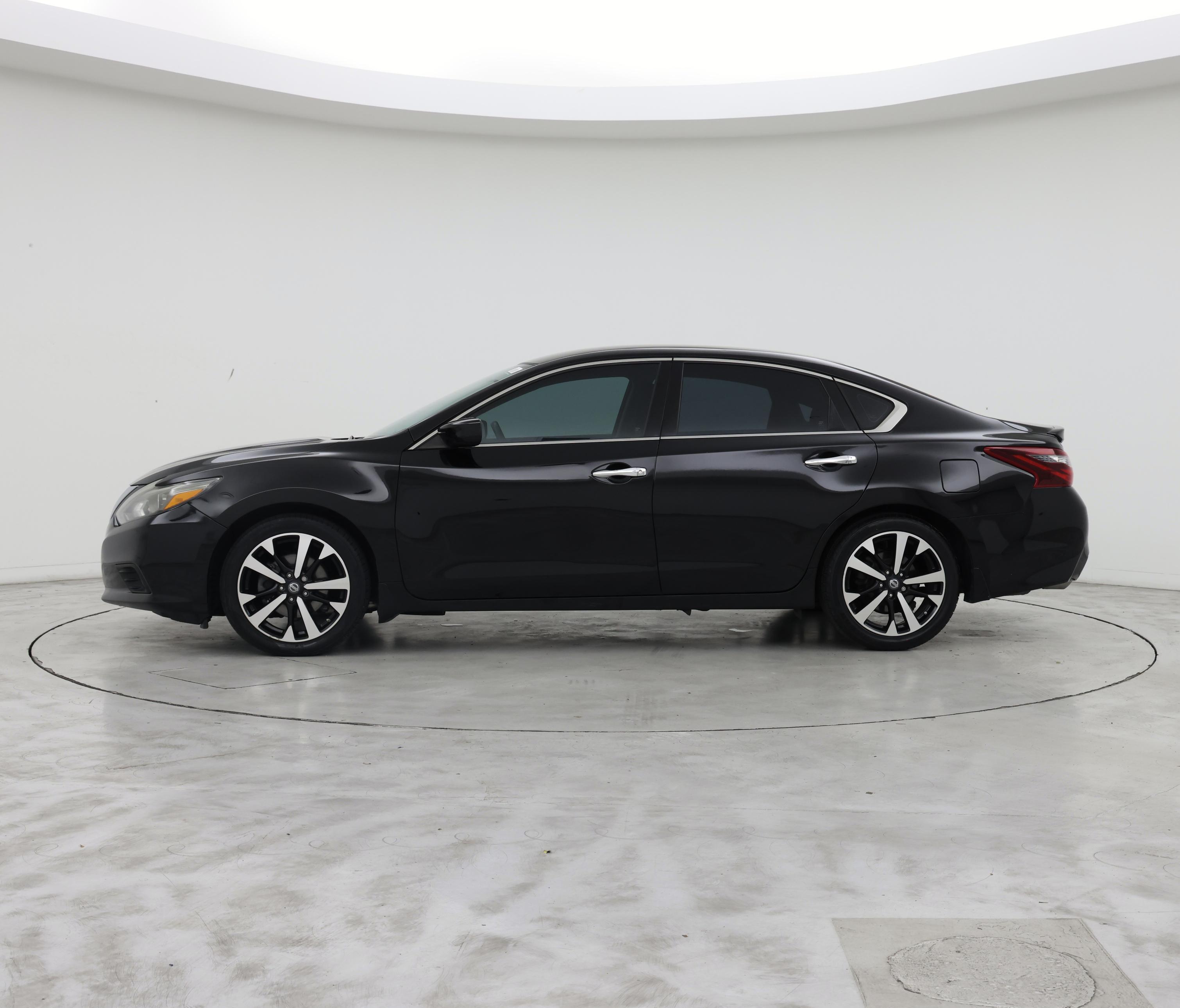 Thumbnail: 2018 Nissan Altima - 3