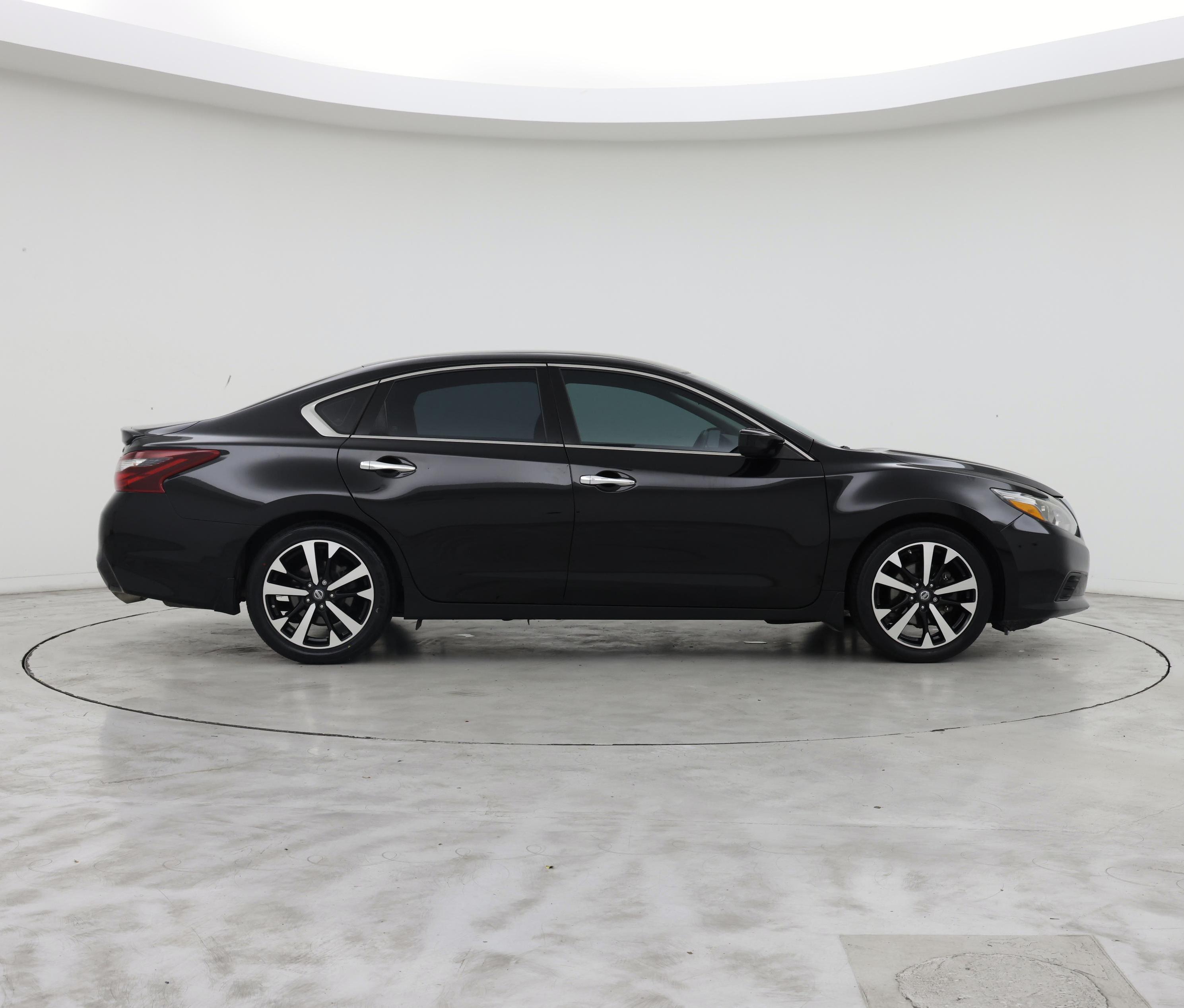 Thumbnail: 2018 Nissan Altima - 7