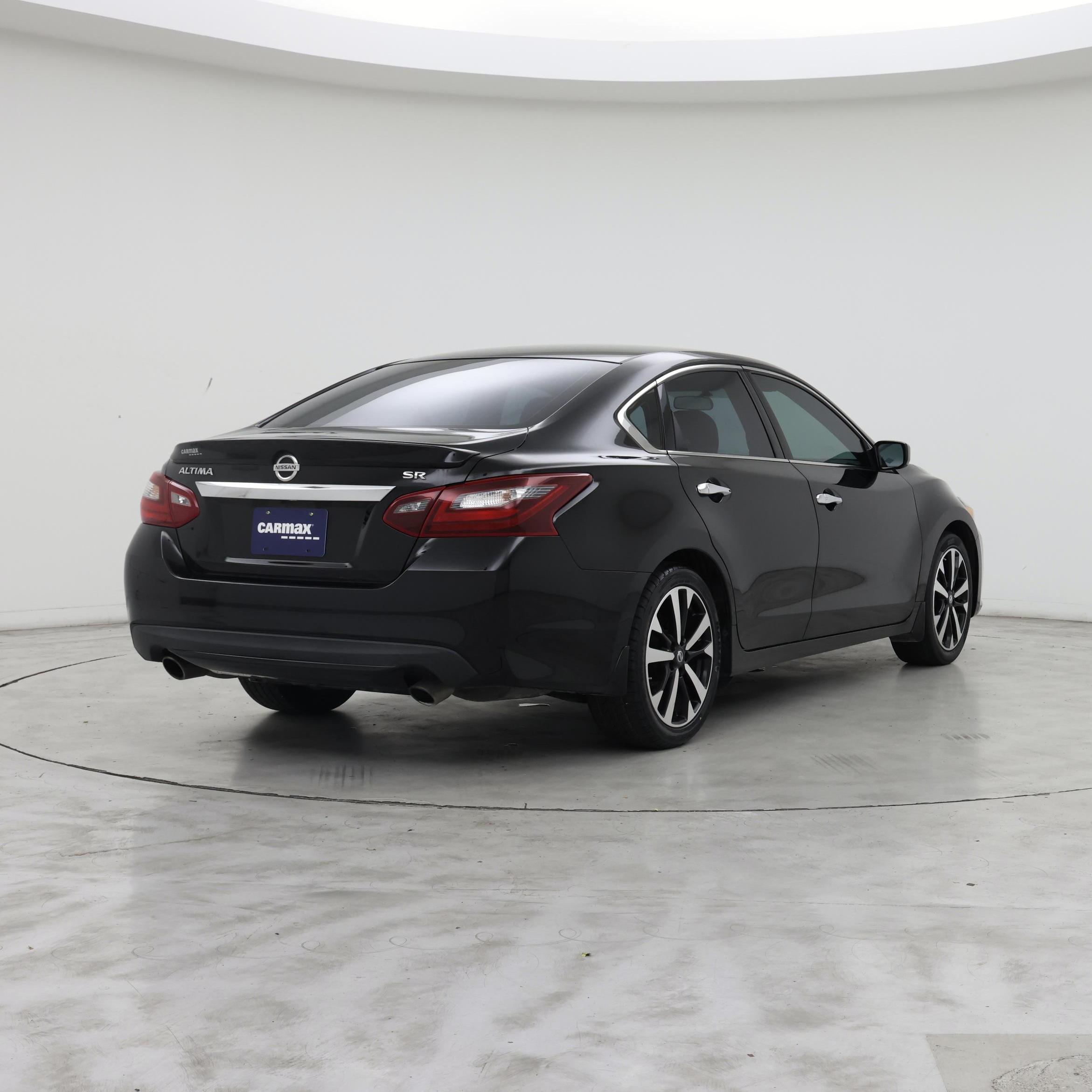 Thumbnail: 2018 Nissan Altima - 8