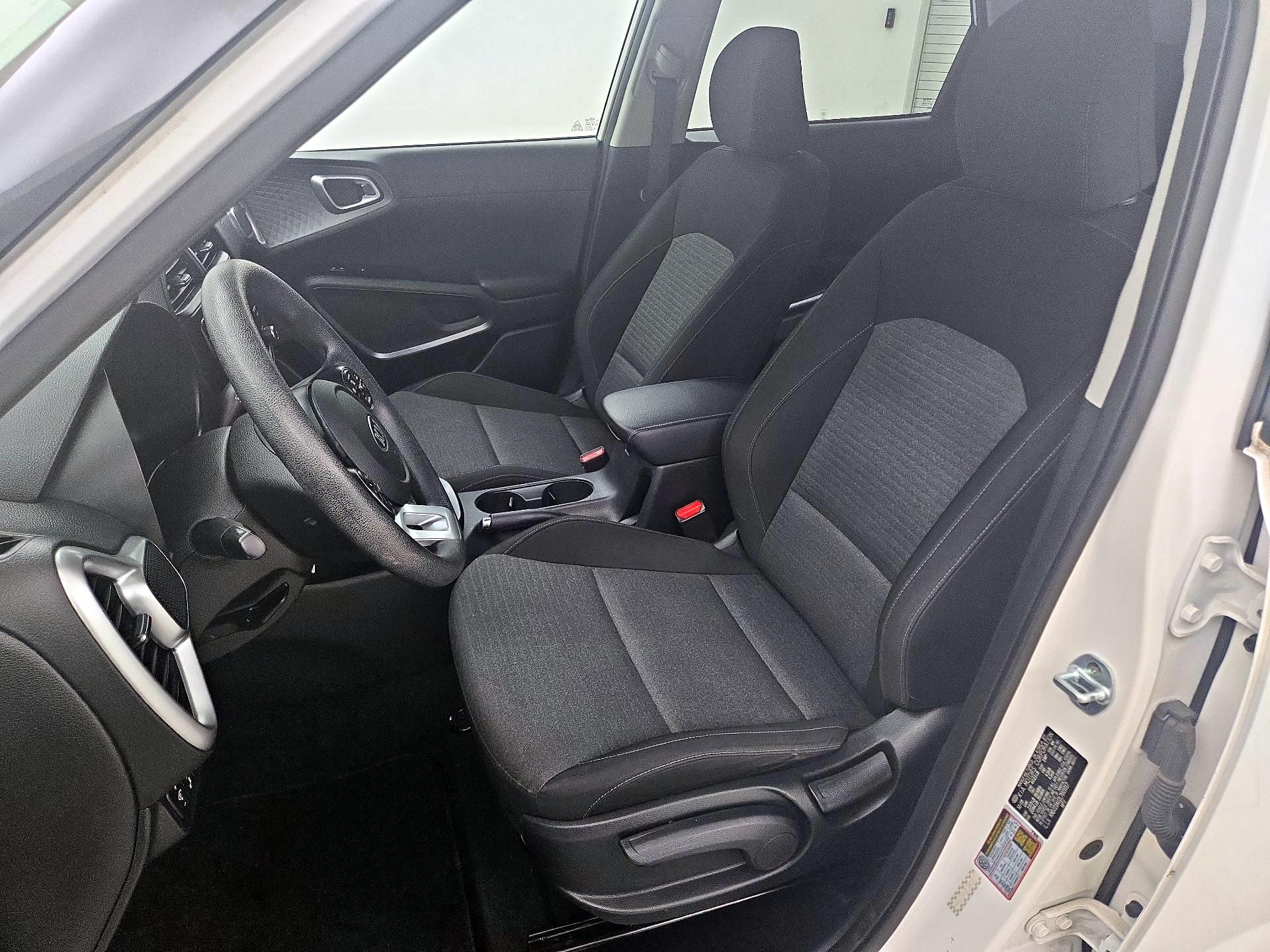Thumbnail: 2020 Kia Soul - 11