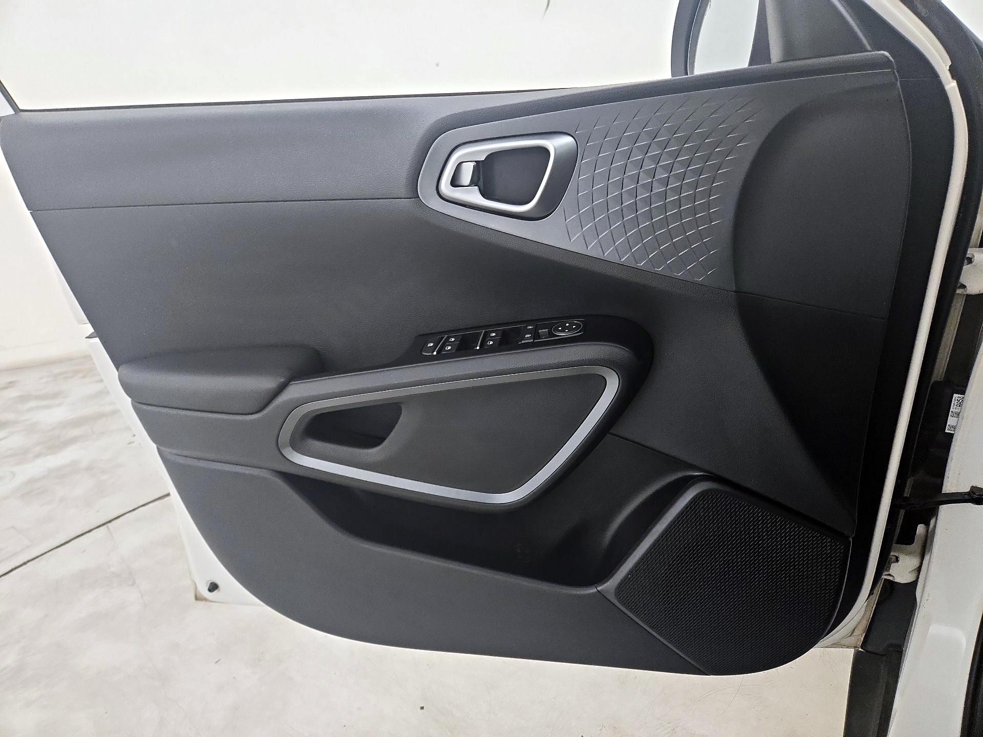 Thumbnail: 2020 Kia Soul - 12