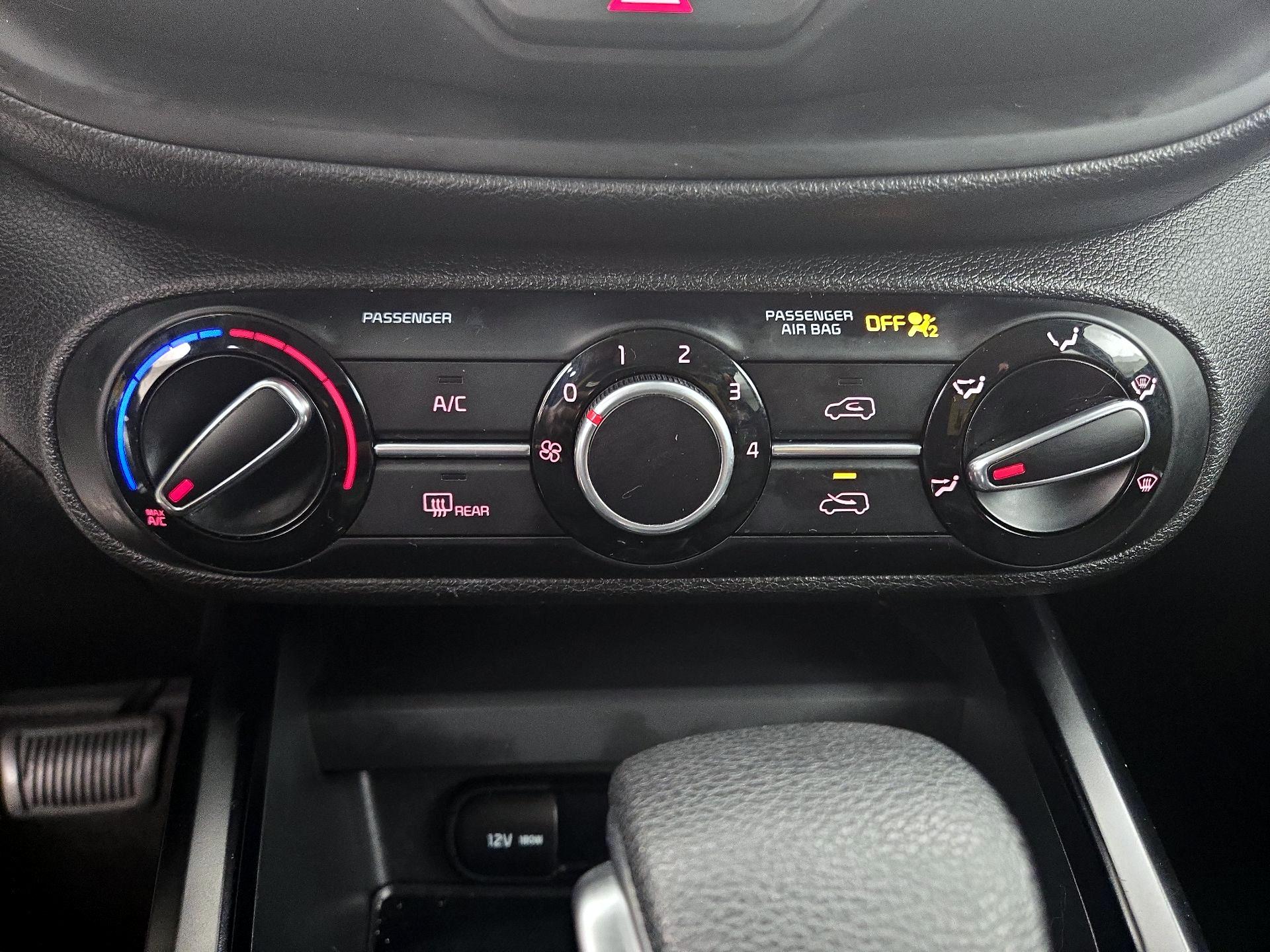 Thumbnail: 2020 Kia Soul - 16