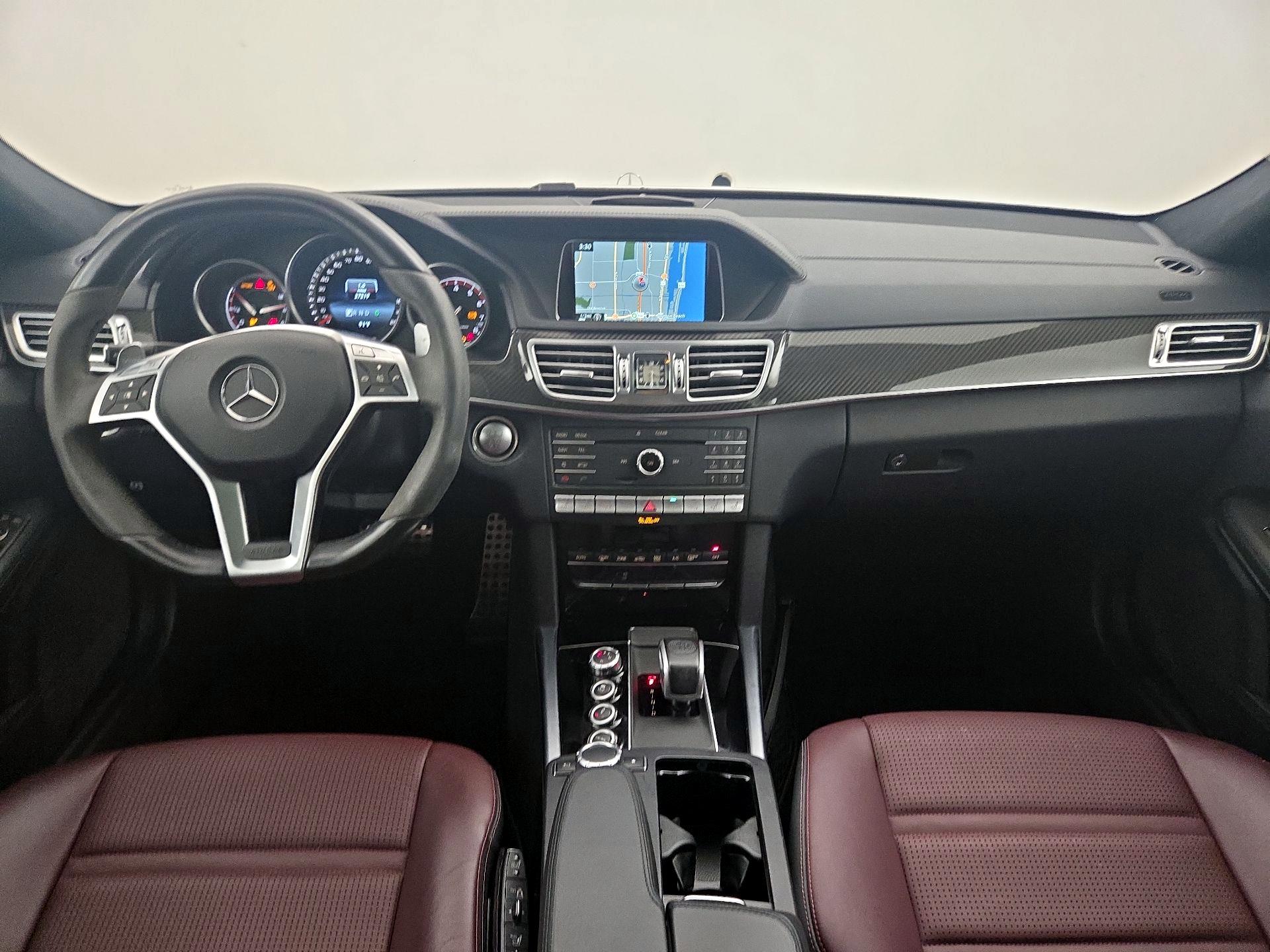 Thumbnail: 2016 Mercedes-Benz E-Class - 9