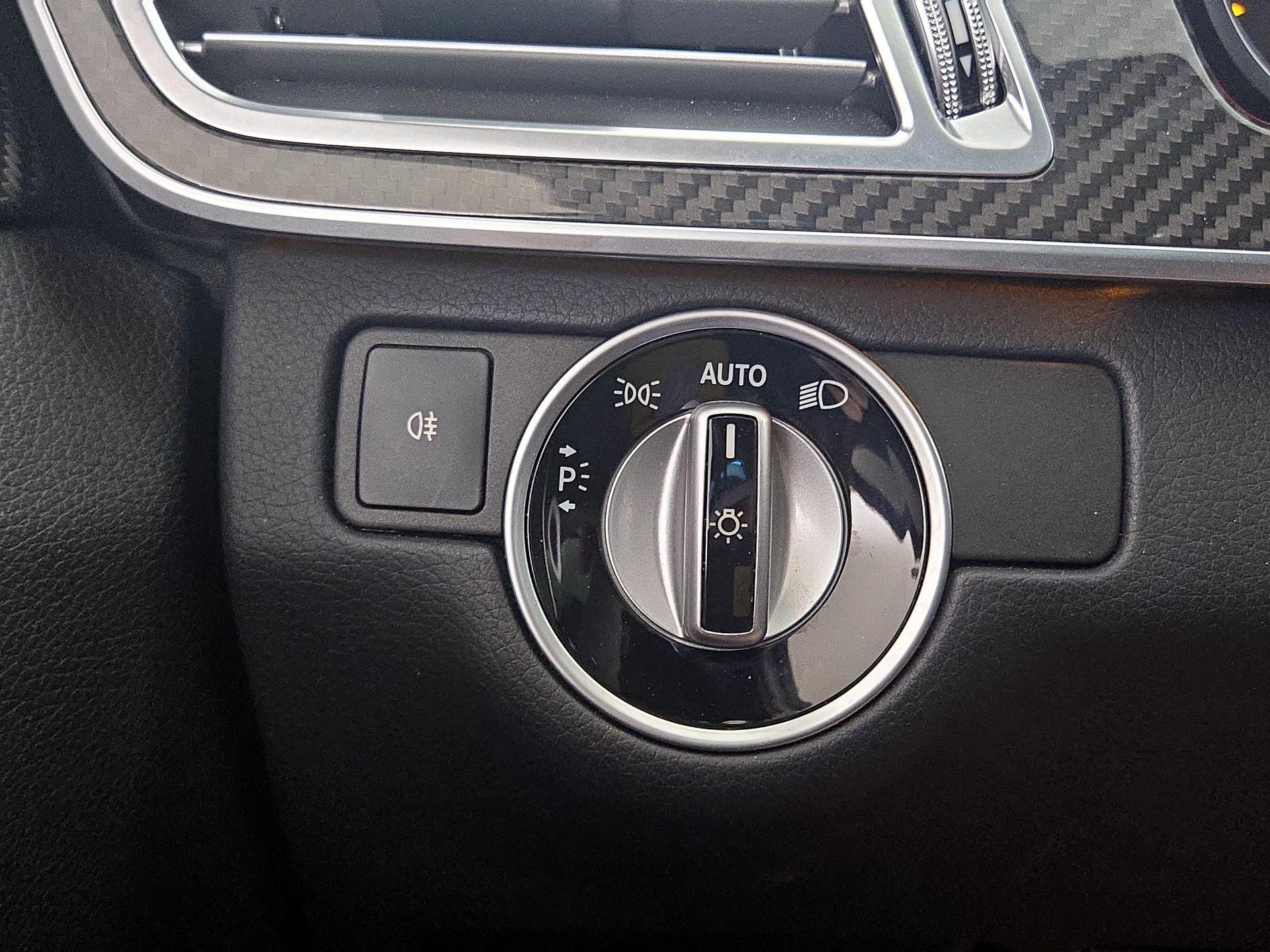 Thumbnail: 2016 Mercedes-Benz E-Class - 13