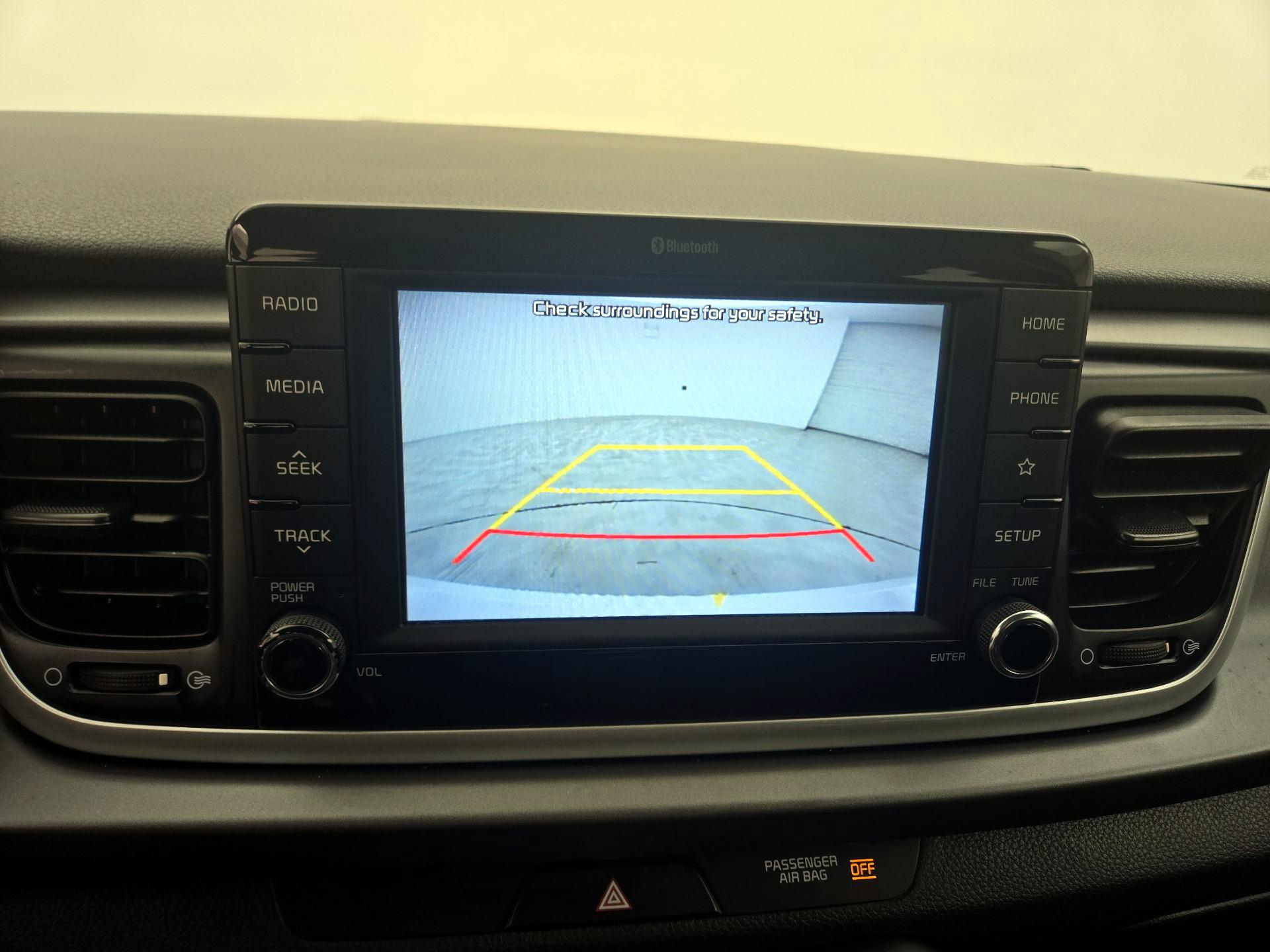 Thumbnail: 2019 Kia Rio - 14