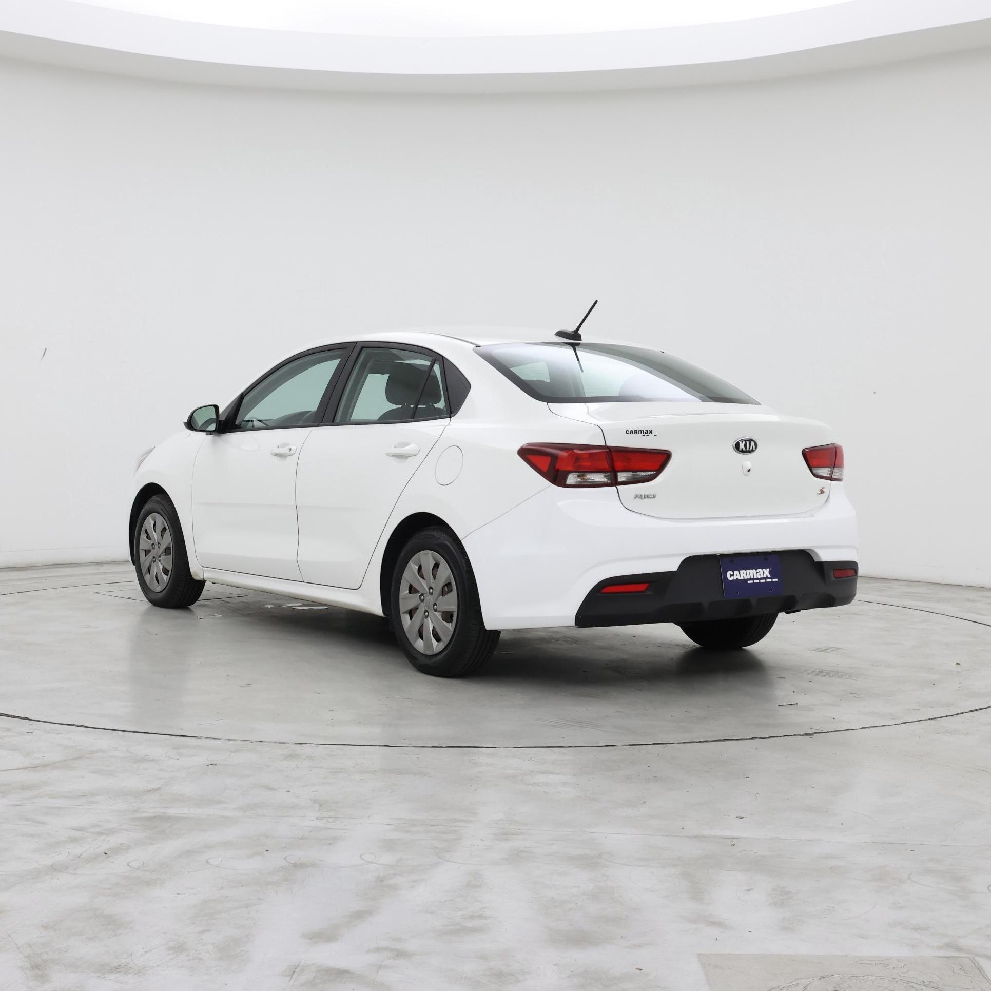Thumbnail: 2019 Kia Rio - 2
