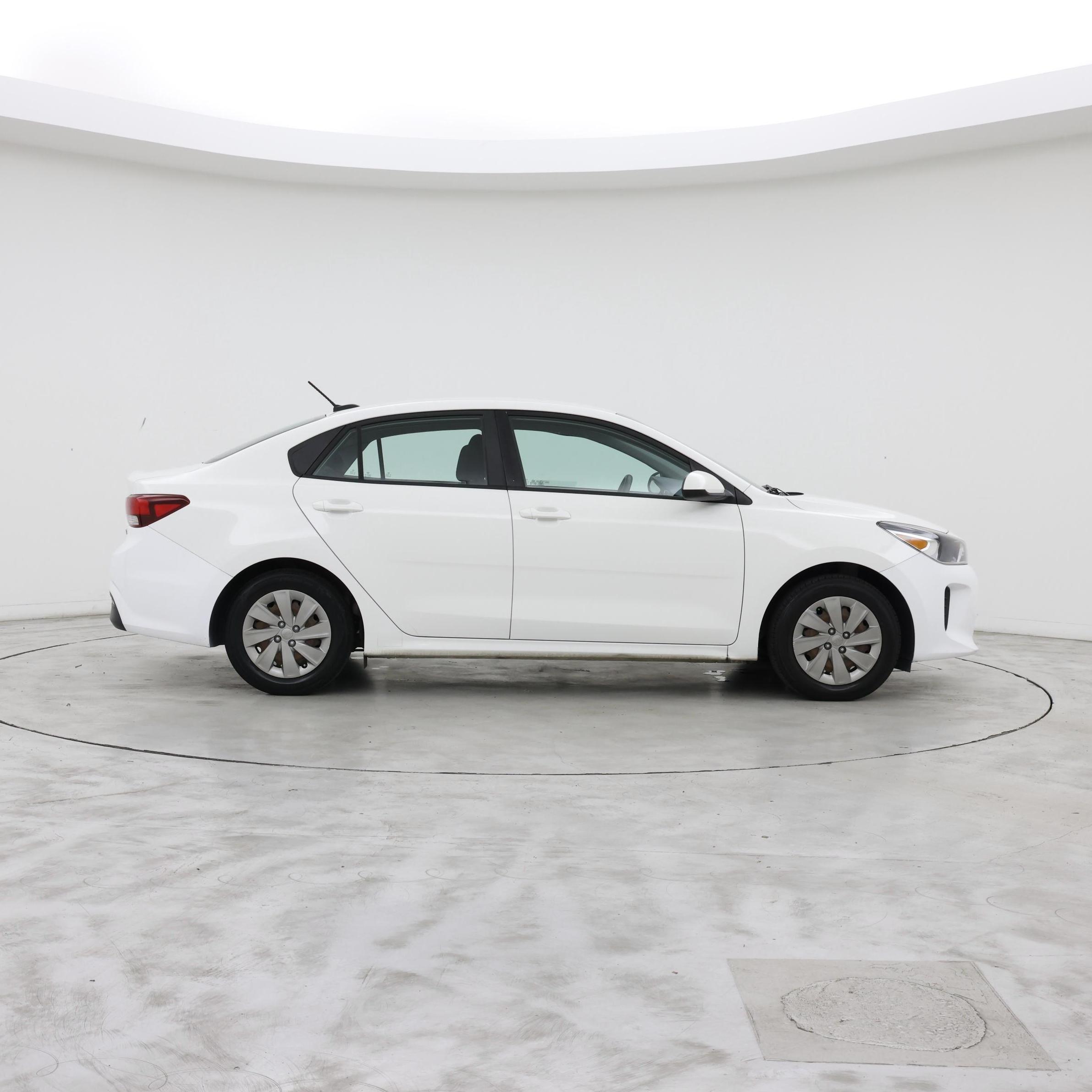 Thumbnail: 2019 Kia Rio - 7
