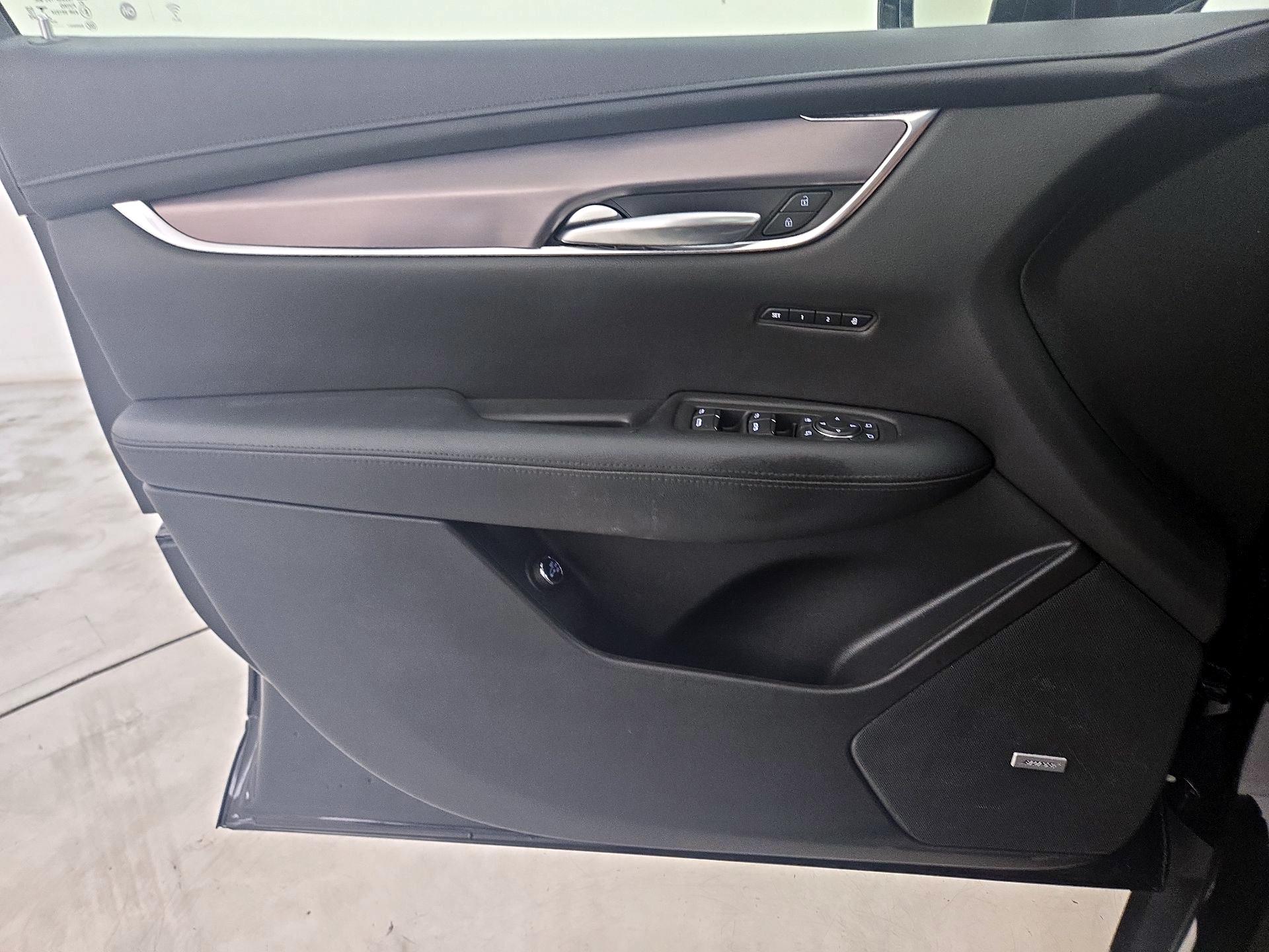Thumbnail: 2019 Cadillac XT5 - 12