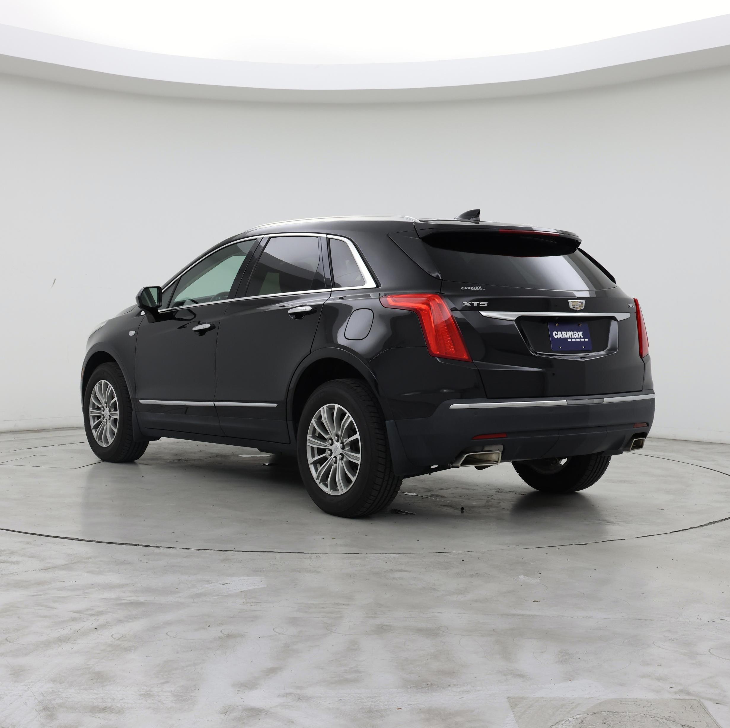 Thumbnail: 2019 Cadillac XT5 - 2