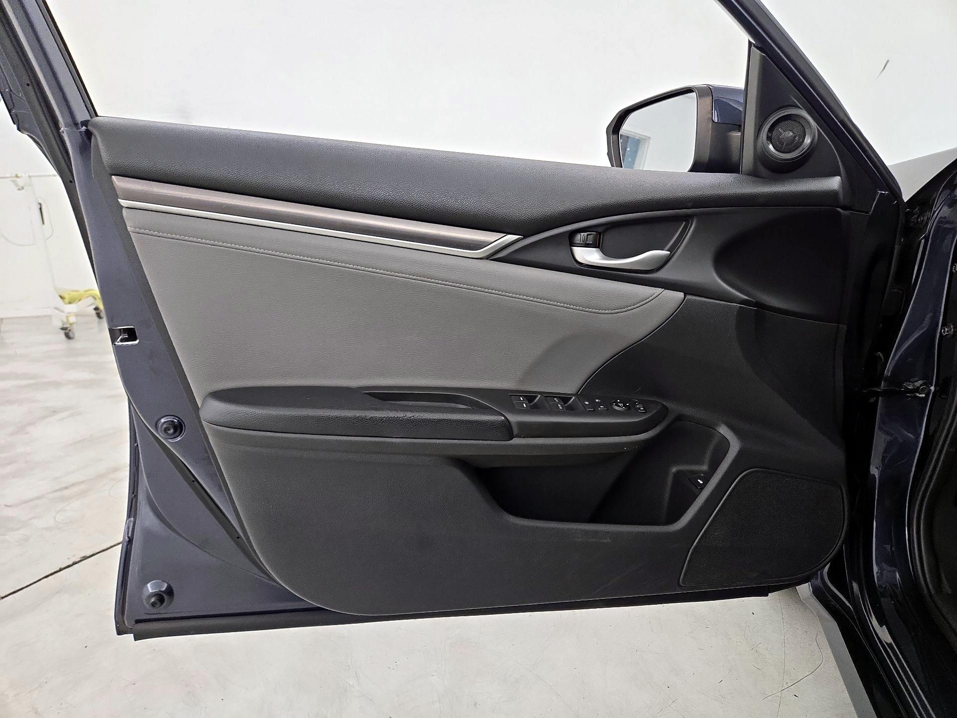 Thumbnail: 2019 Honda Civic - 12