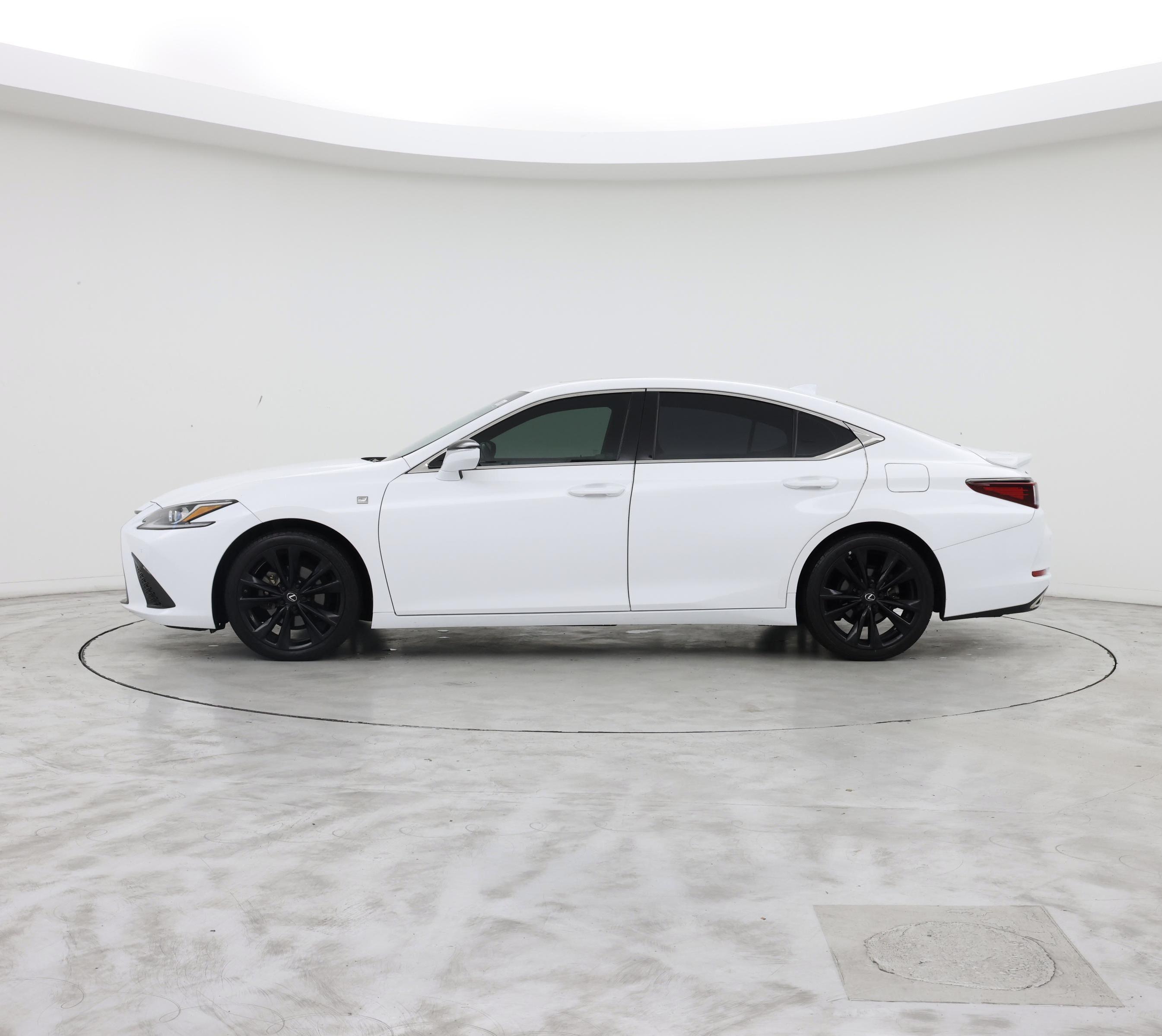 Thumbnail: 2022 Lexus ES - 3